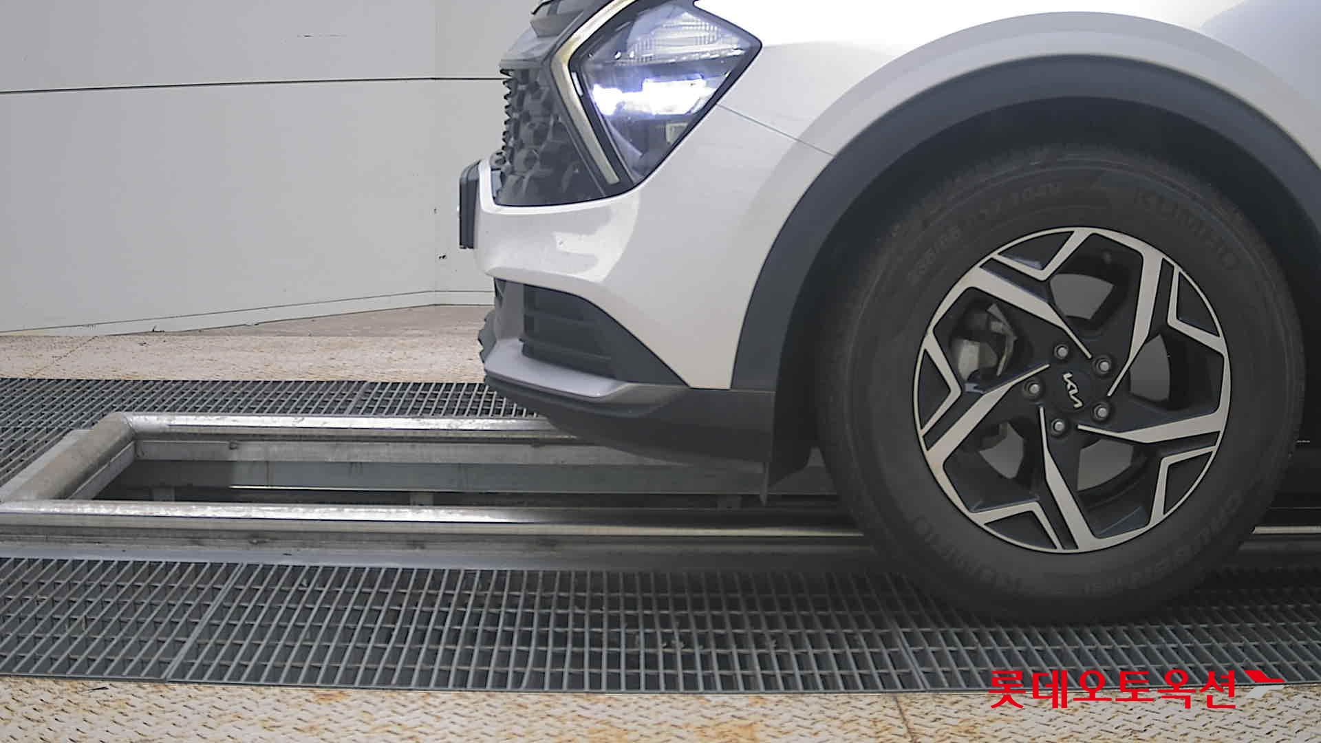 2023 - kia sportage