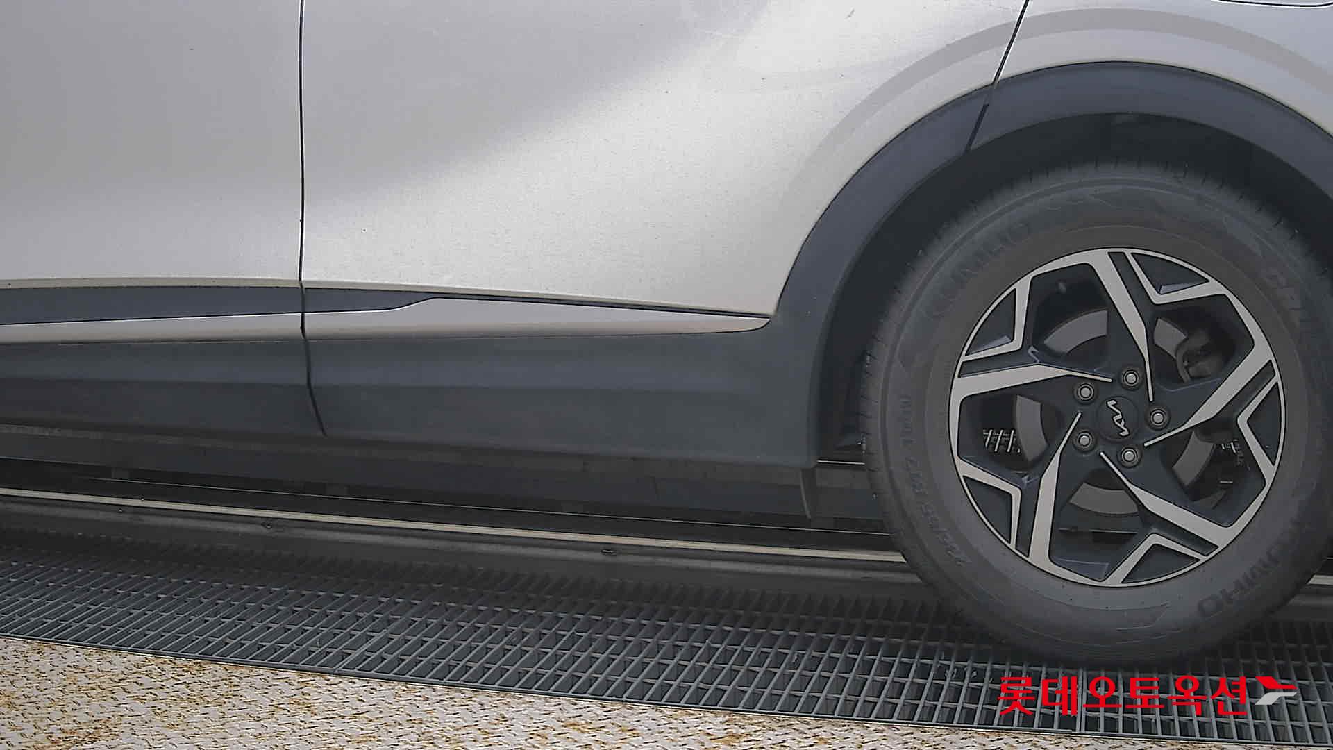 2023 - kia sportage