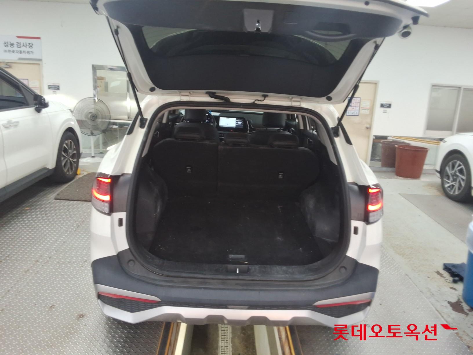 2023 - kia sportage