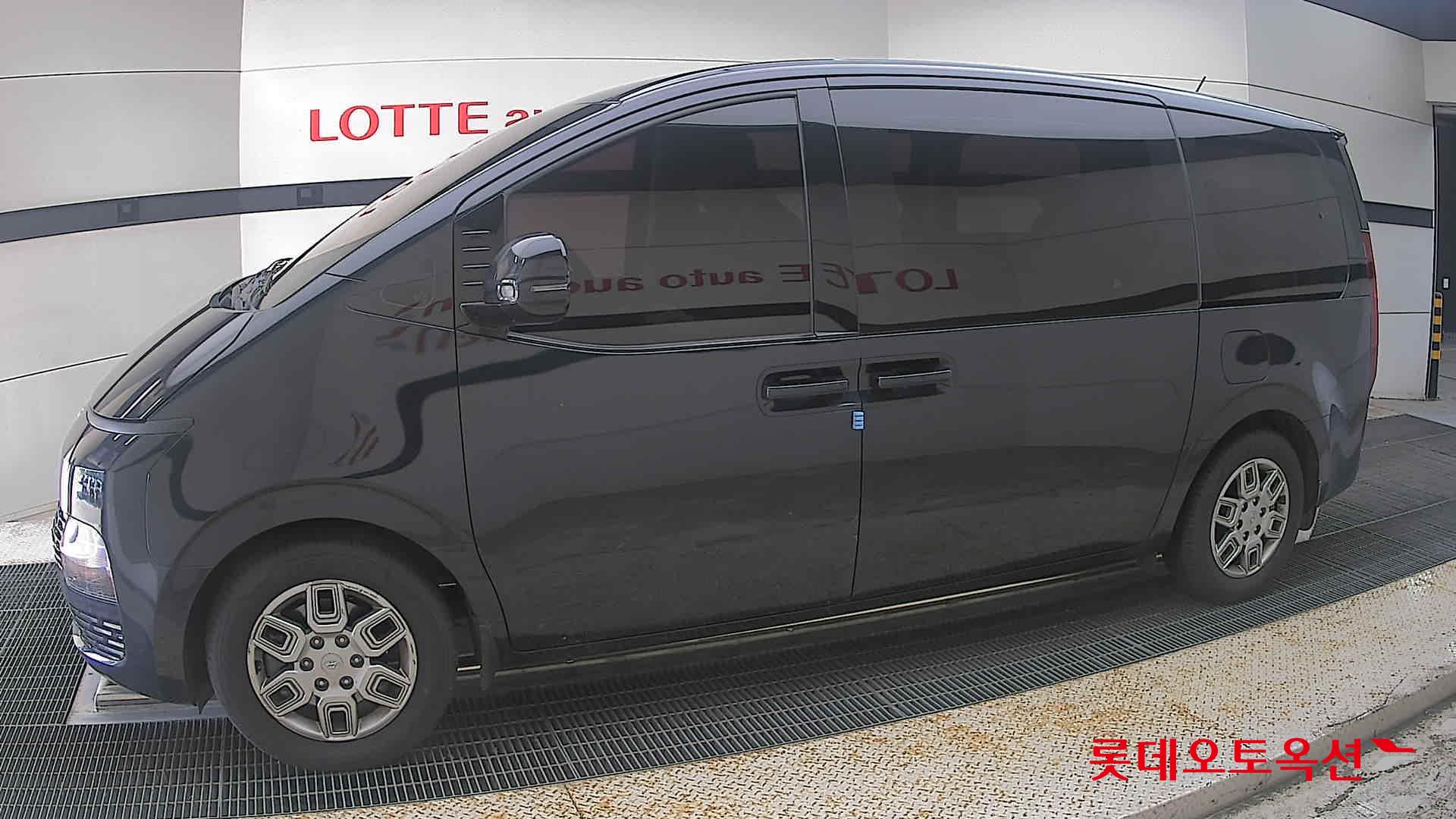 هيونداي ستاريا 2022