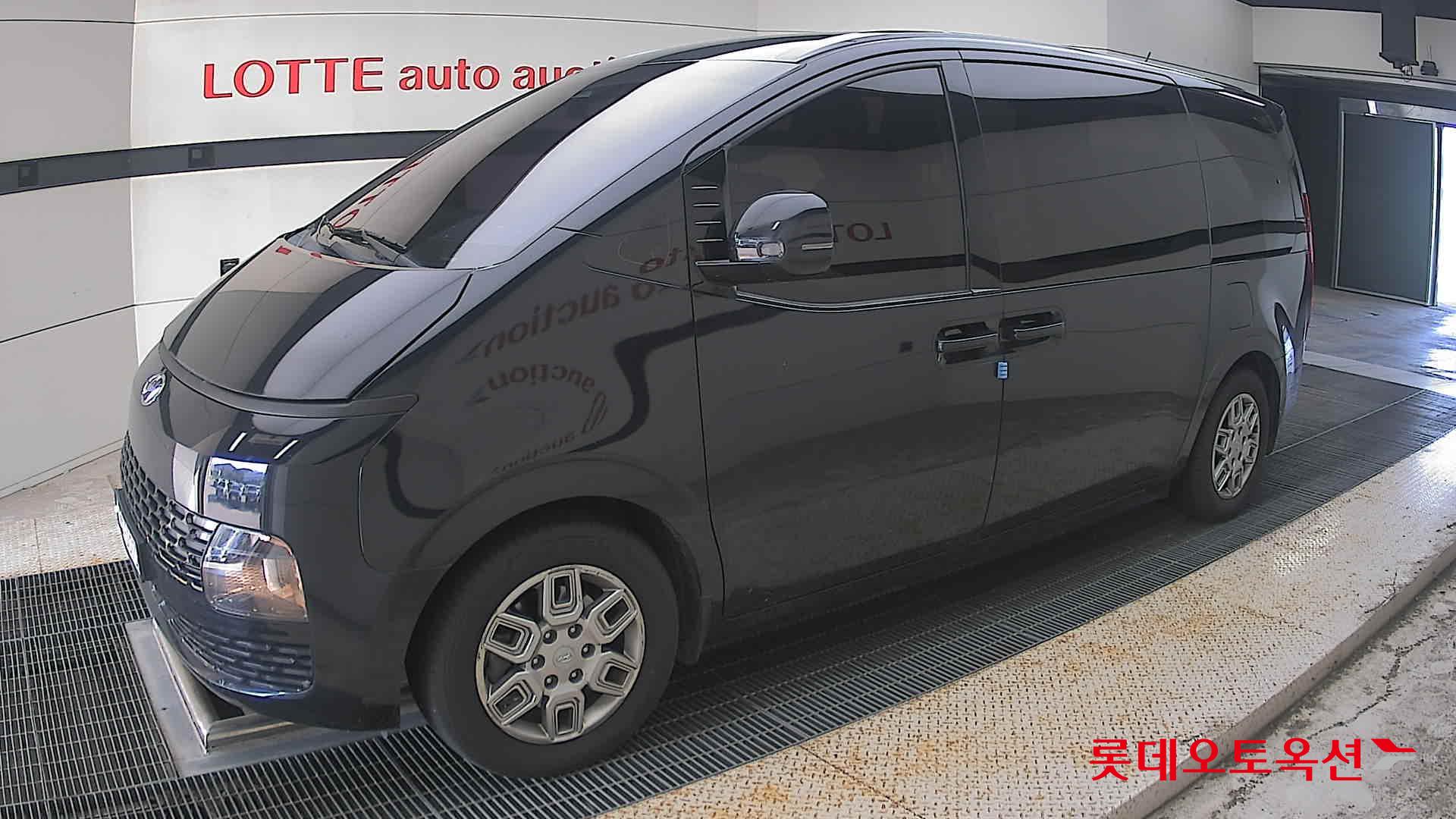 هيونداي ستاريا 2022