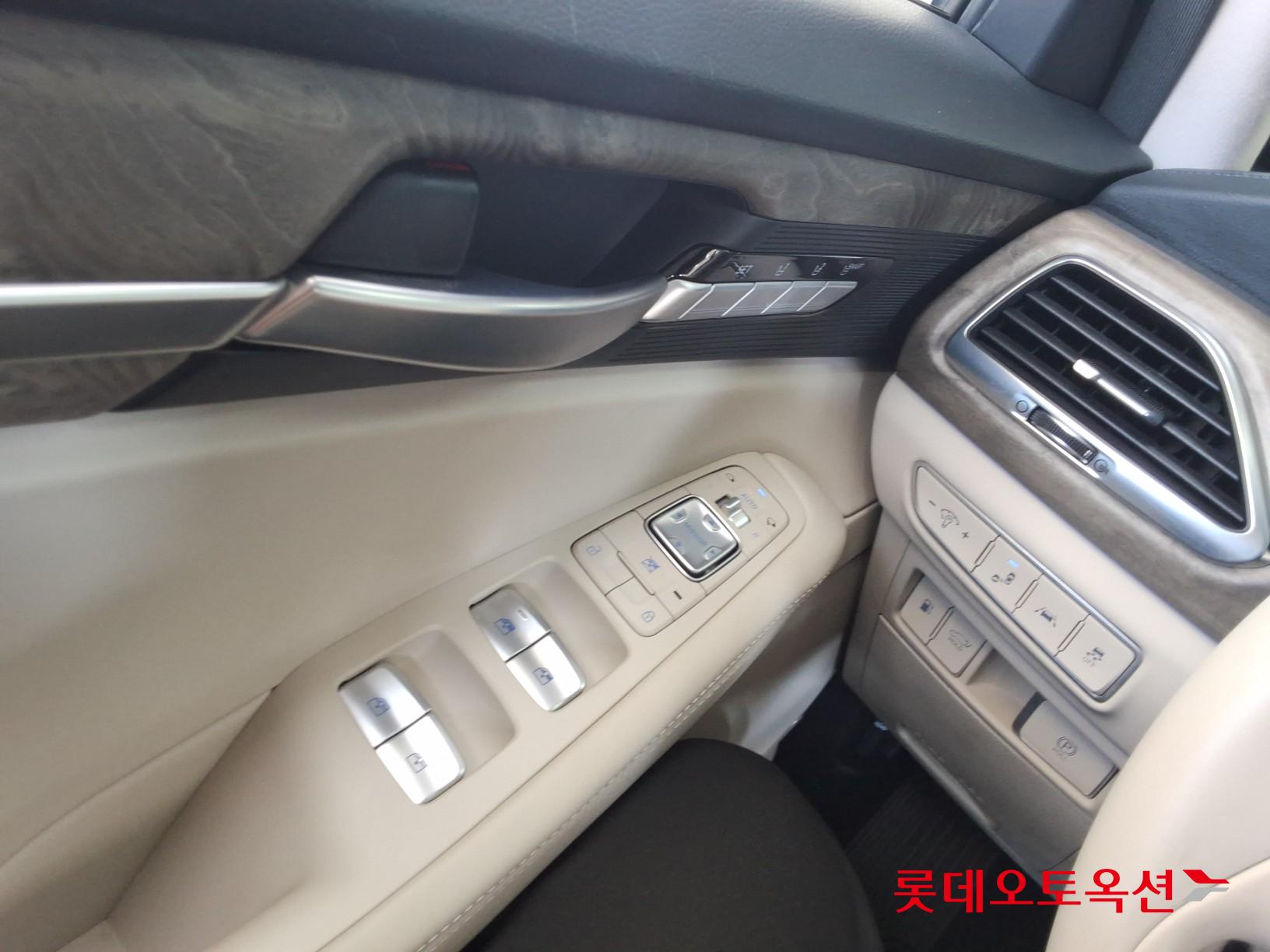 جينيسيس G90 2021 — صورة 28