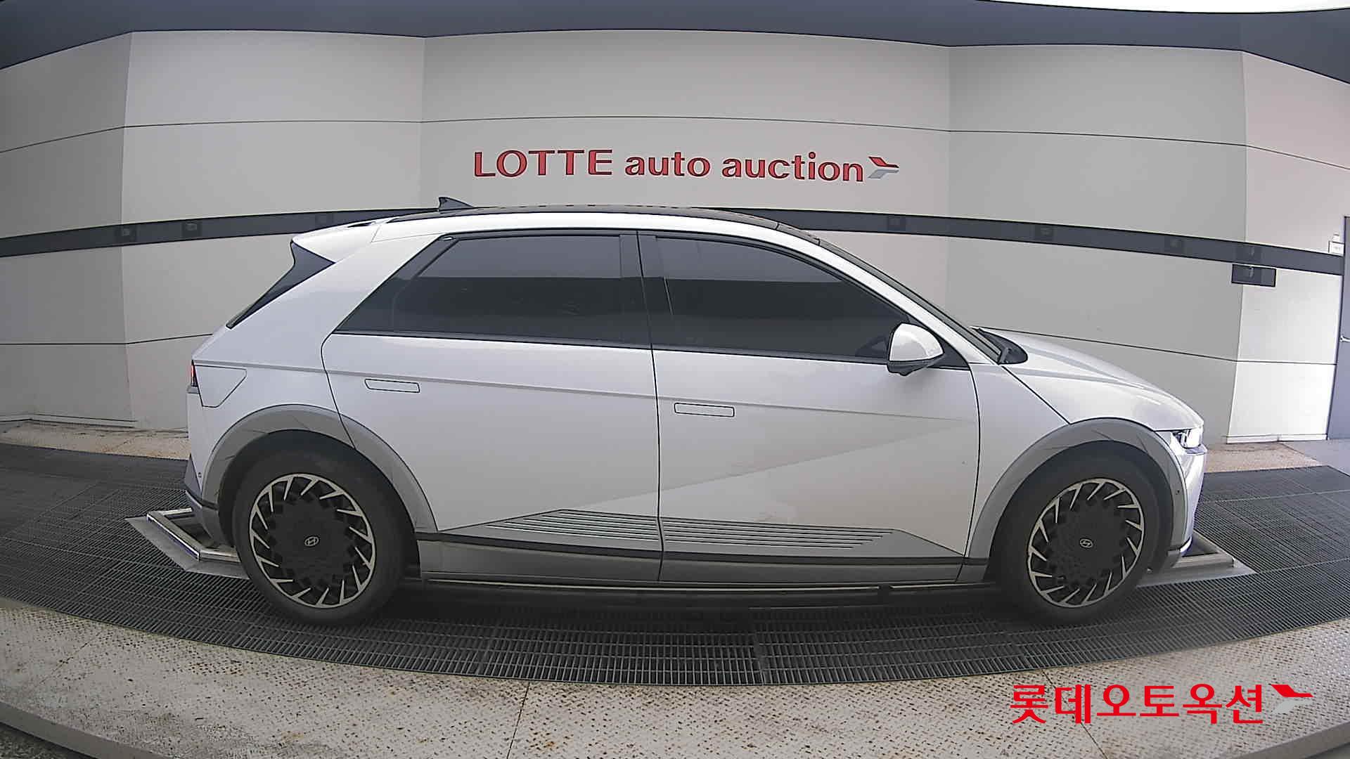 هيونداي Ioniq 2022 — صورة 16
