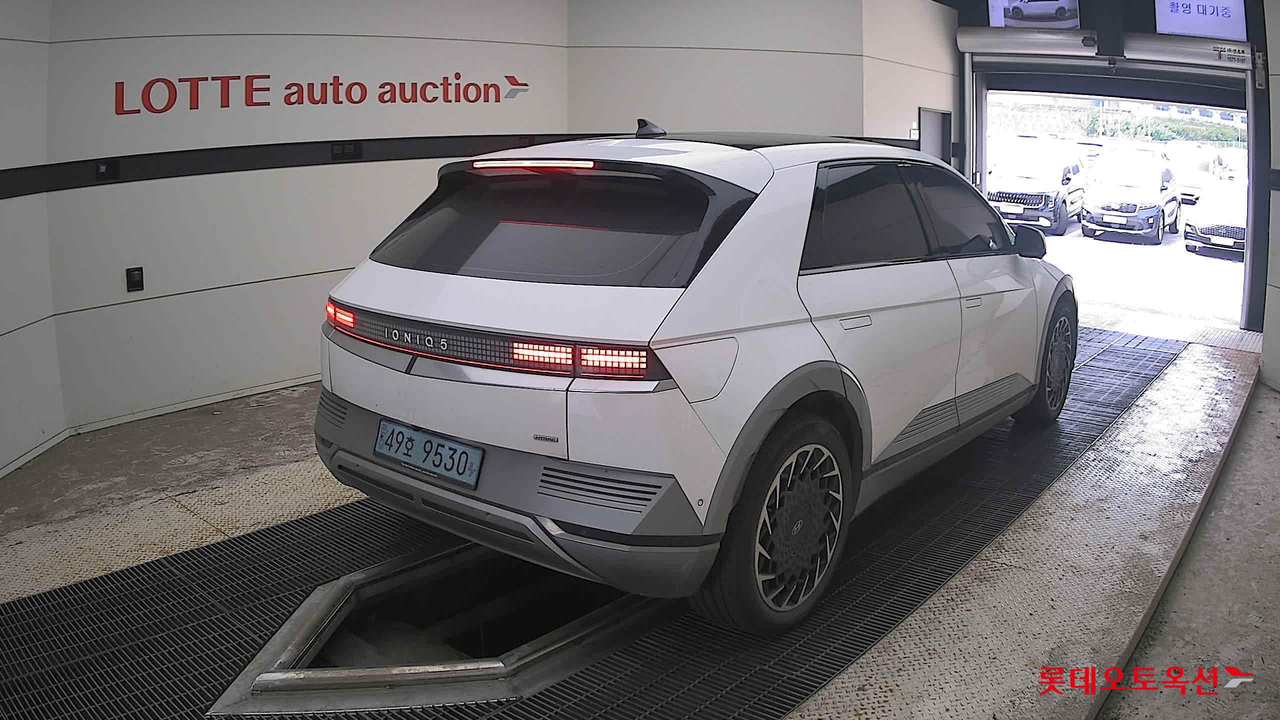 هيونداي Ioniq 2022 — صورة 12