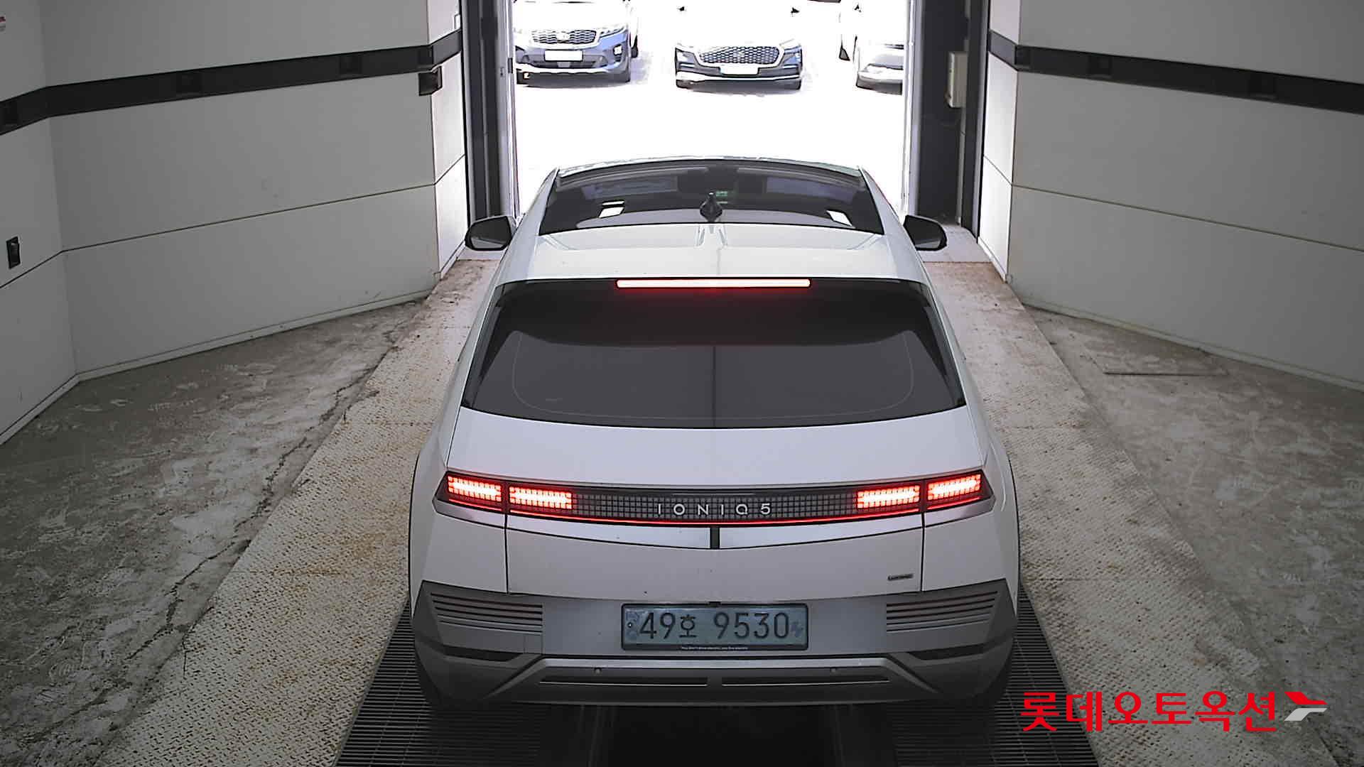 هيونداي Ioniq 2022 — صورة 11