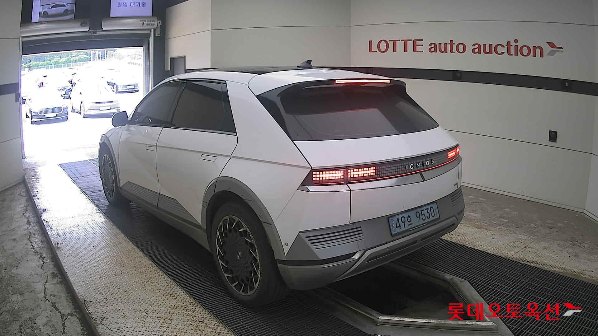 هيونداي Ioniq 2022 — صورة 10