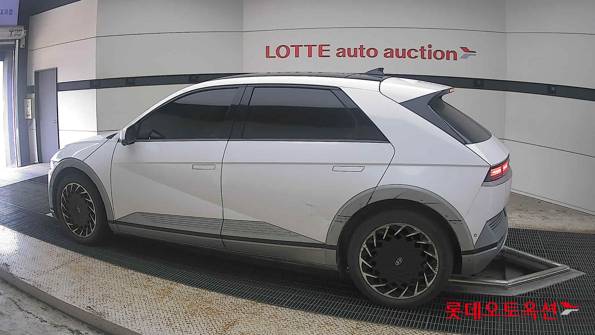 هيونداي Ioniq 2022 — صورة 7