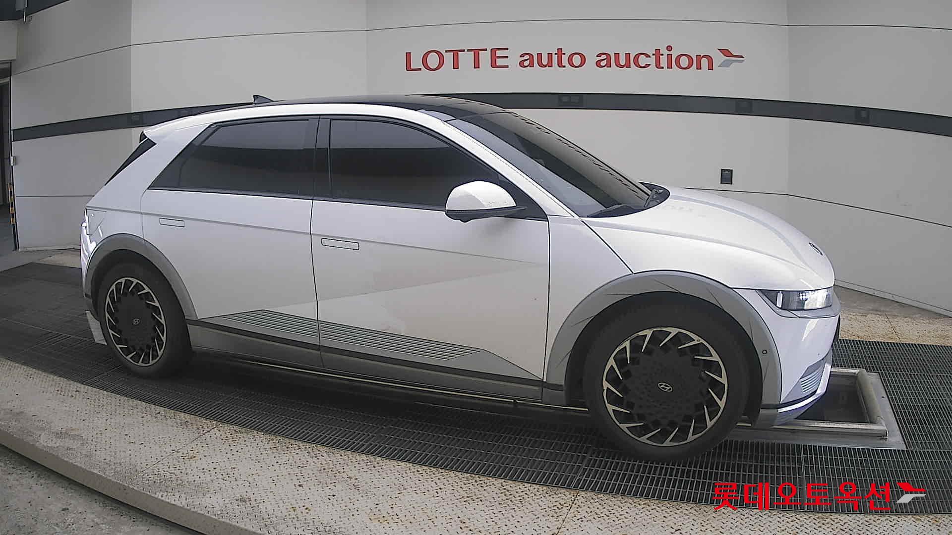 هيونداي Ioniq 2022 — صورة 17