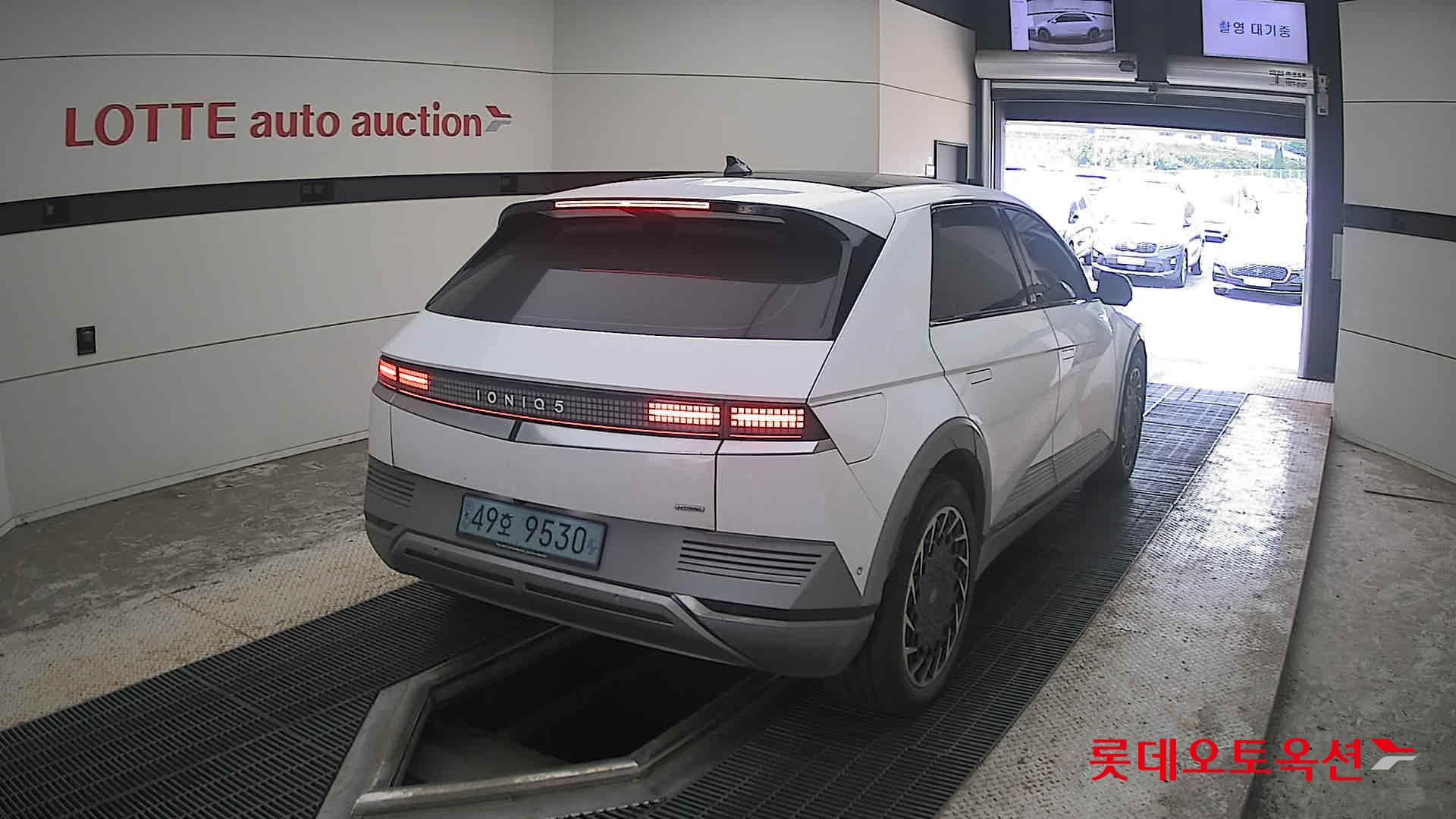 هيونداي Ioniq 2022 — صورة 13