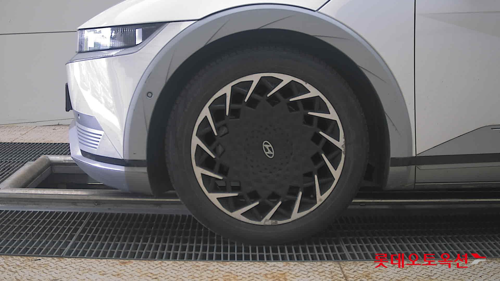 هيونداي Ioniq 2022 — صورة 21