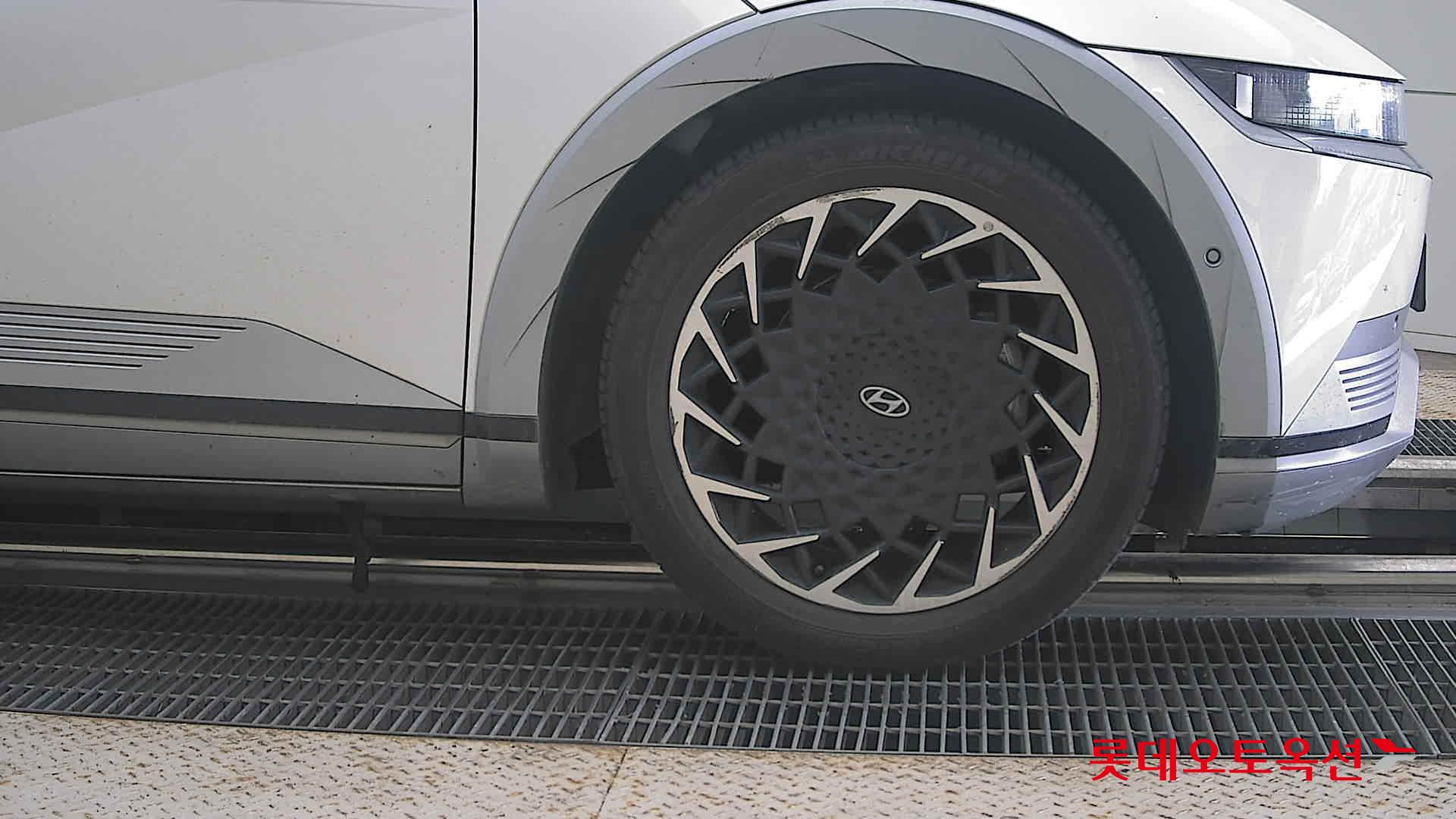 هيونداي Ioniq 2022 — صورة 23