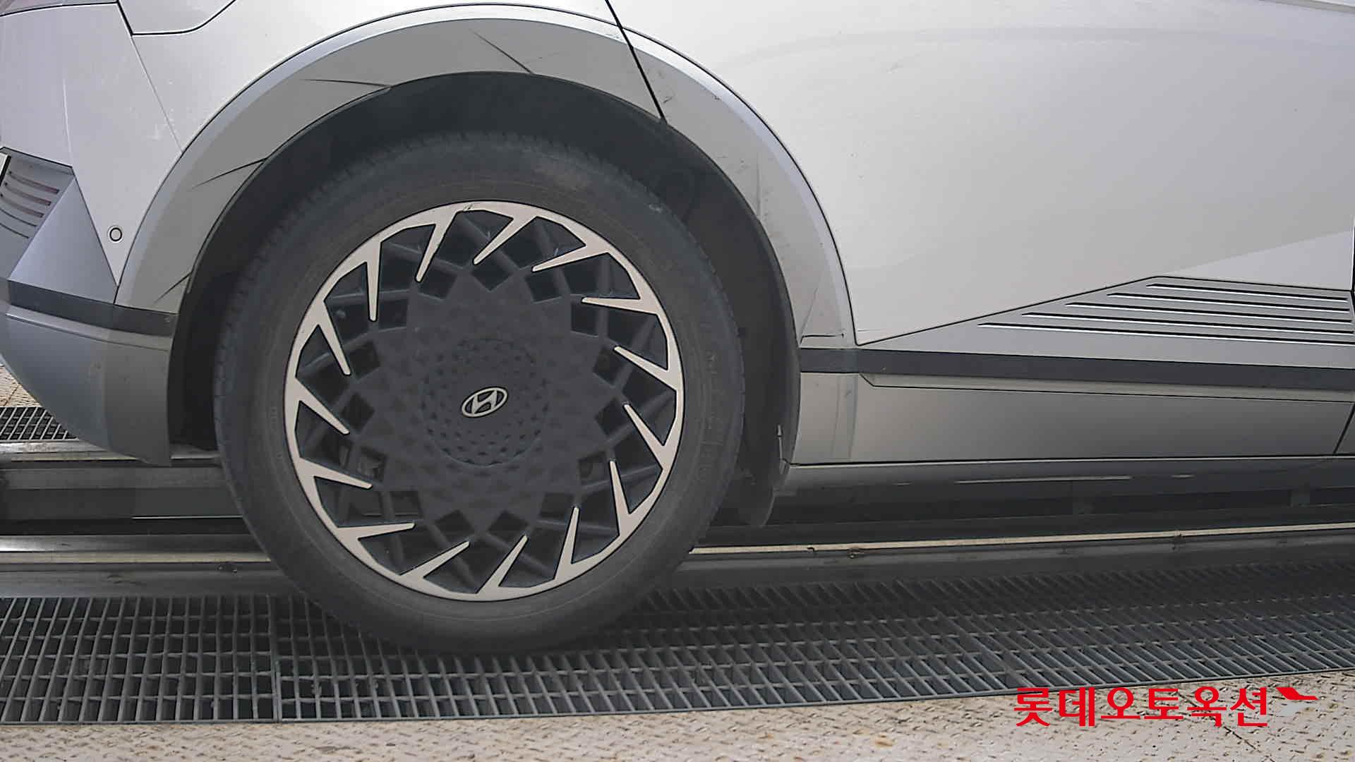 هيونداي Ioniq 2022 — صورة 24