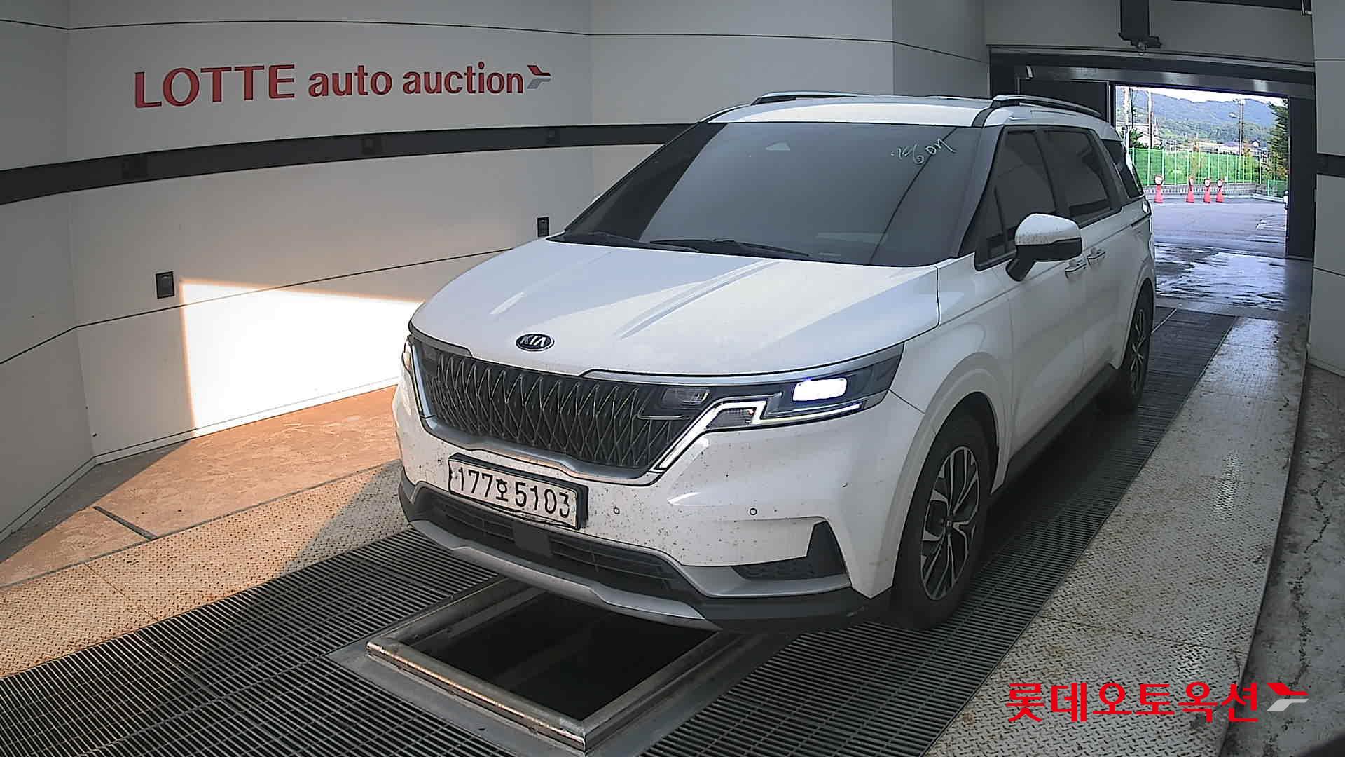 2021 - kia carnival