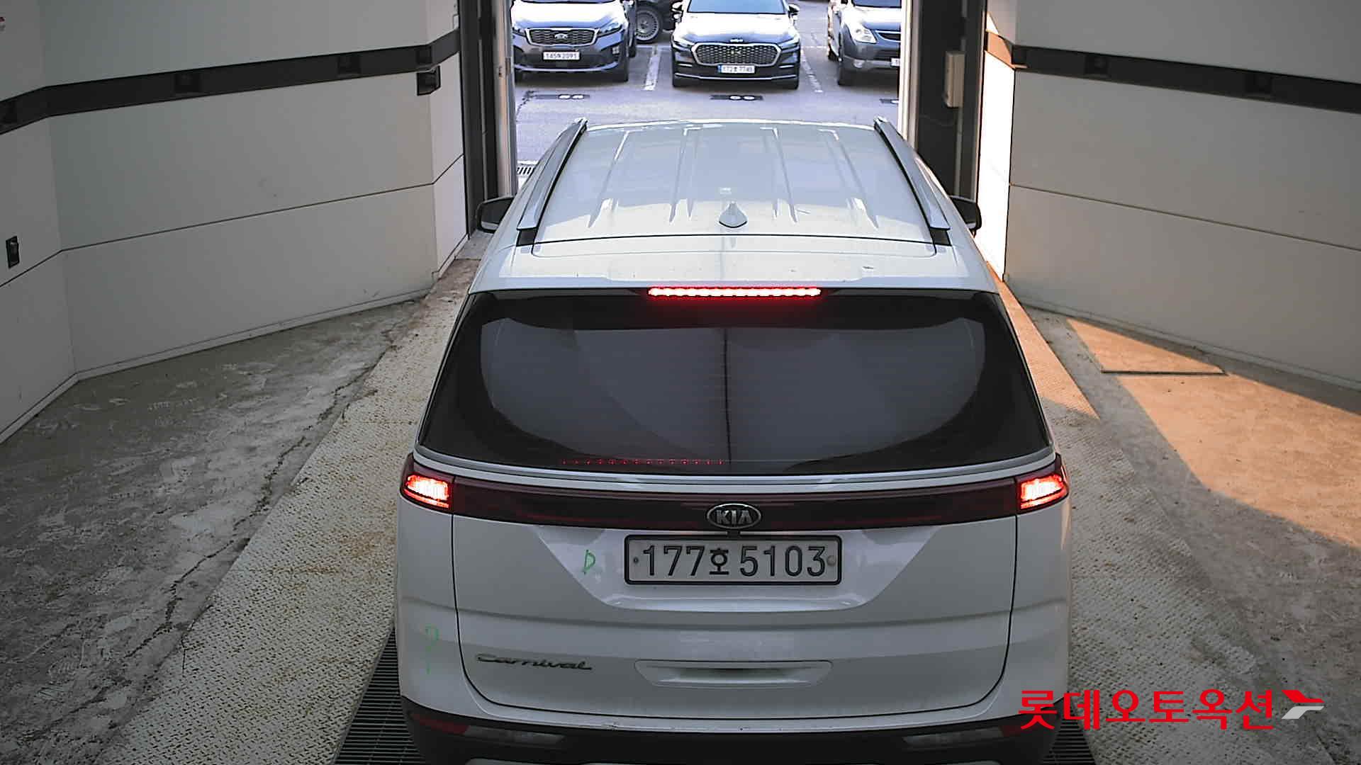 2021 - kia carnival