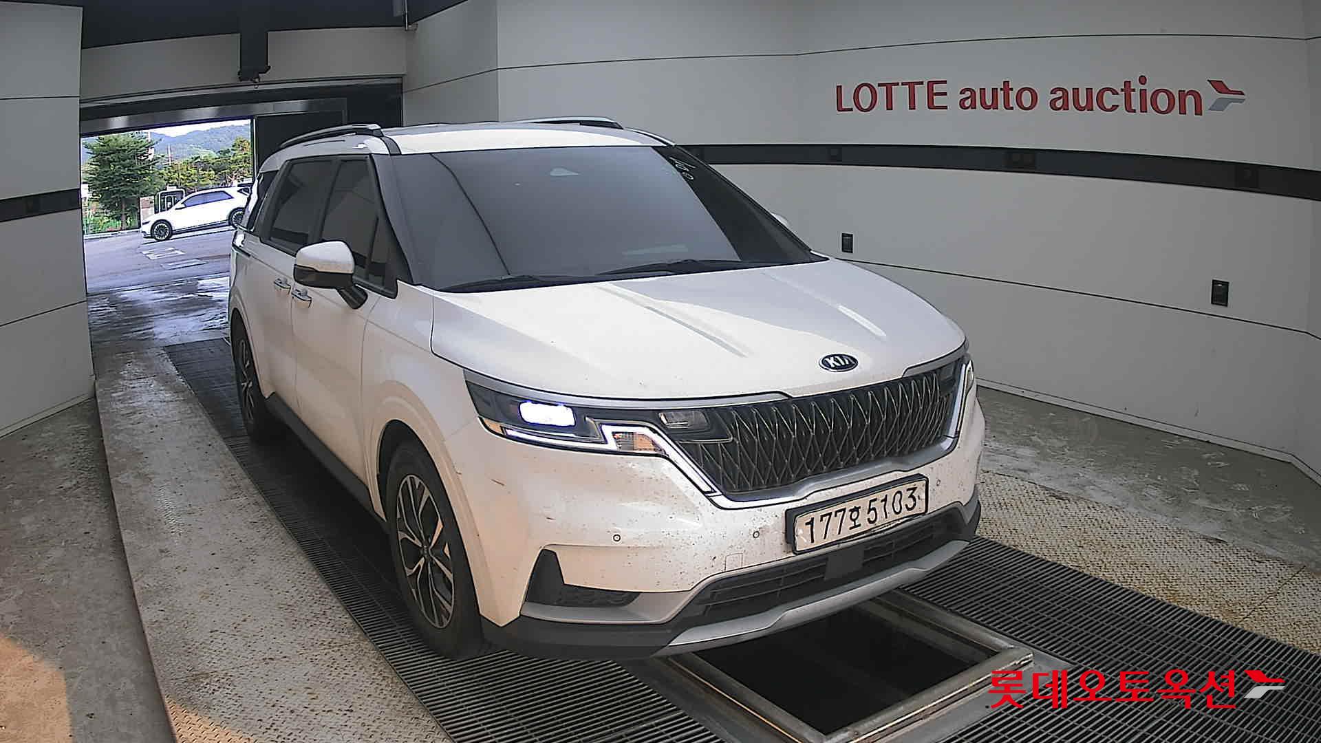 2021 - kia carnival