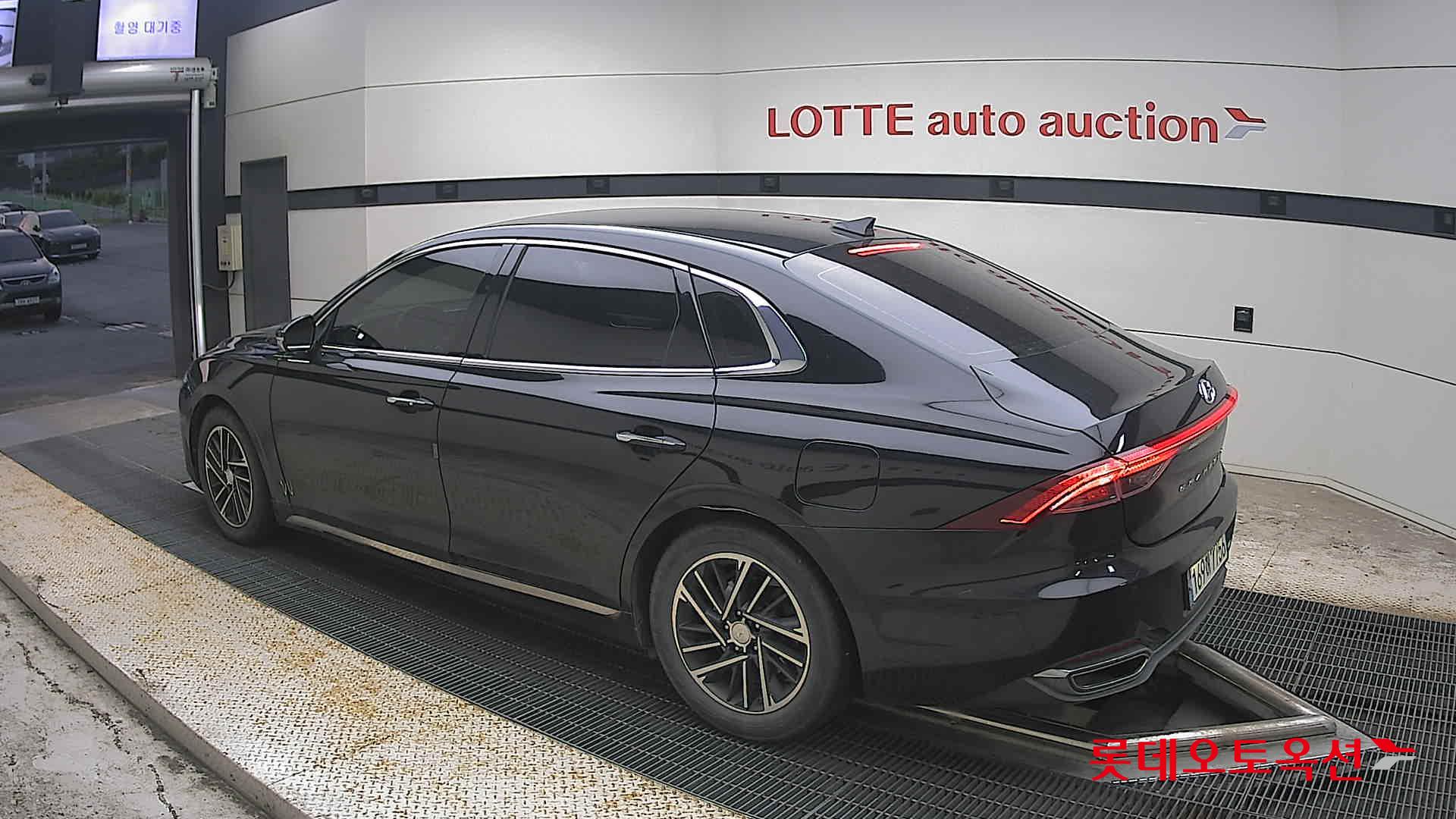 2022 - hyundai grandeur