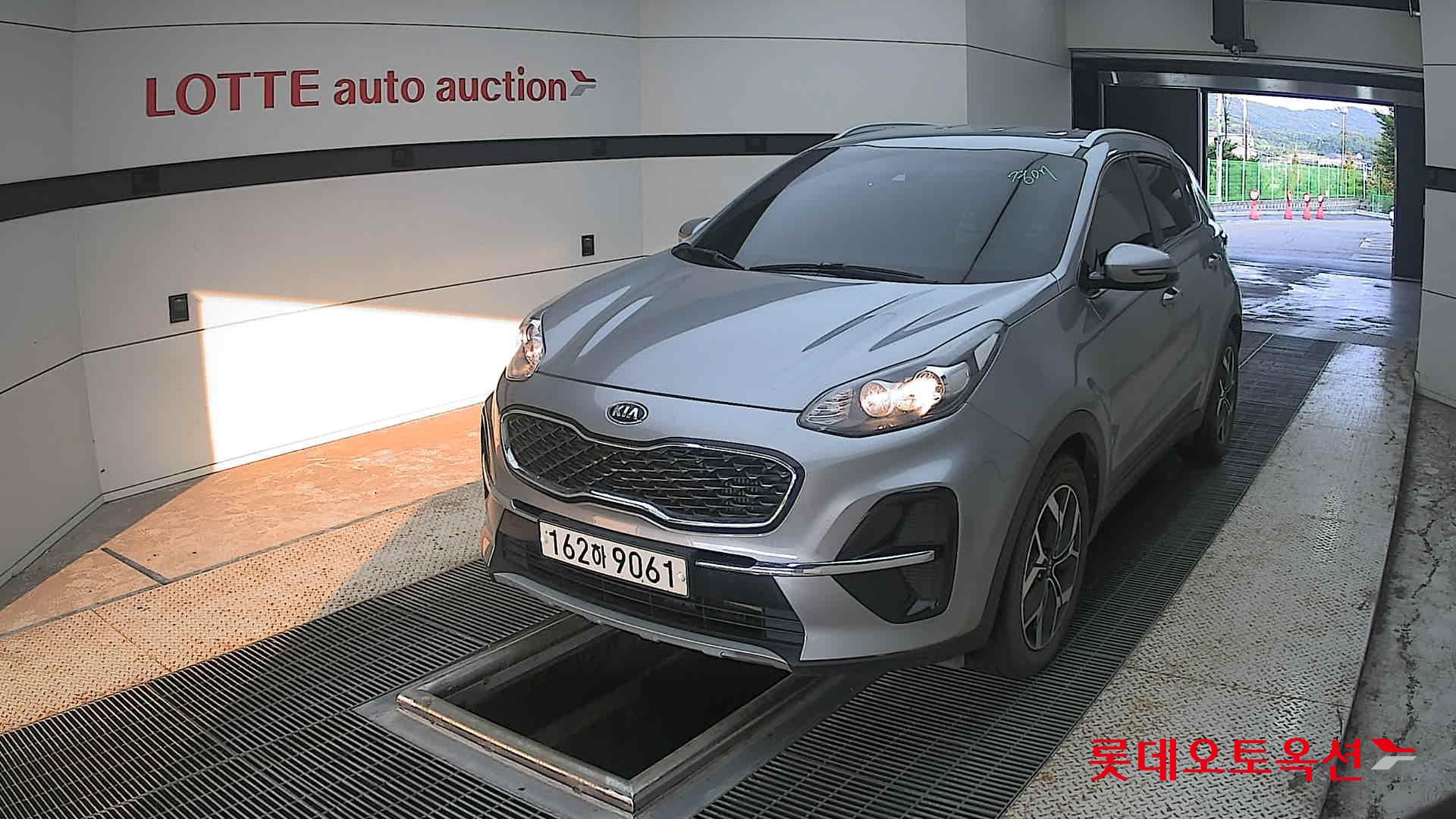 2021 - kia sportage