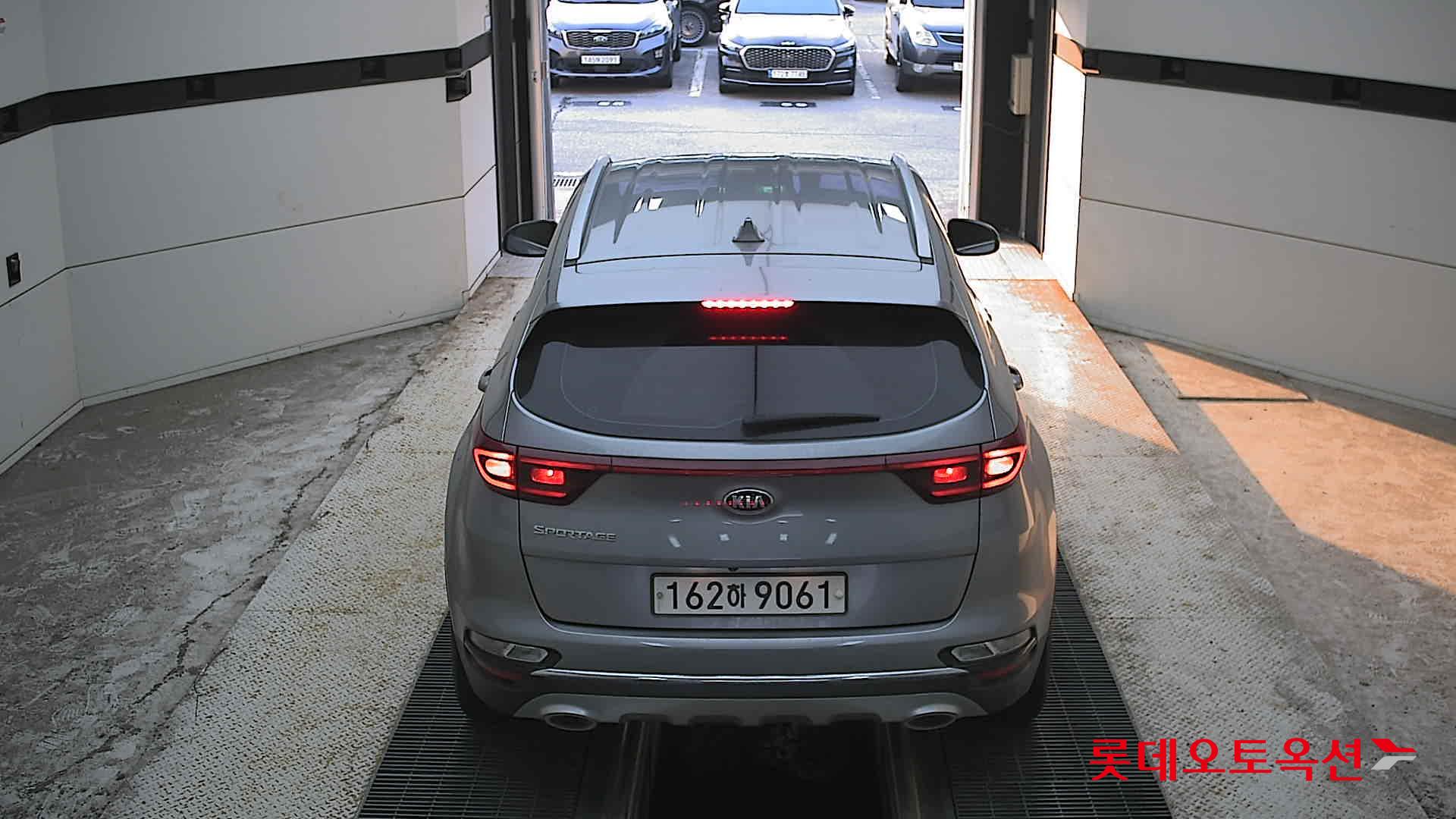 2021 - kia sportage