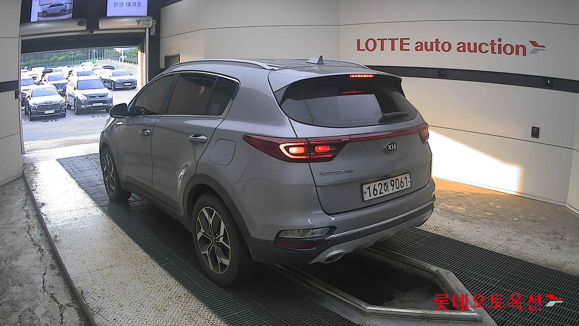2021 - kia sportage
