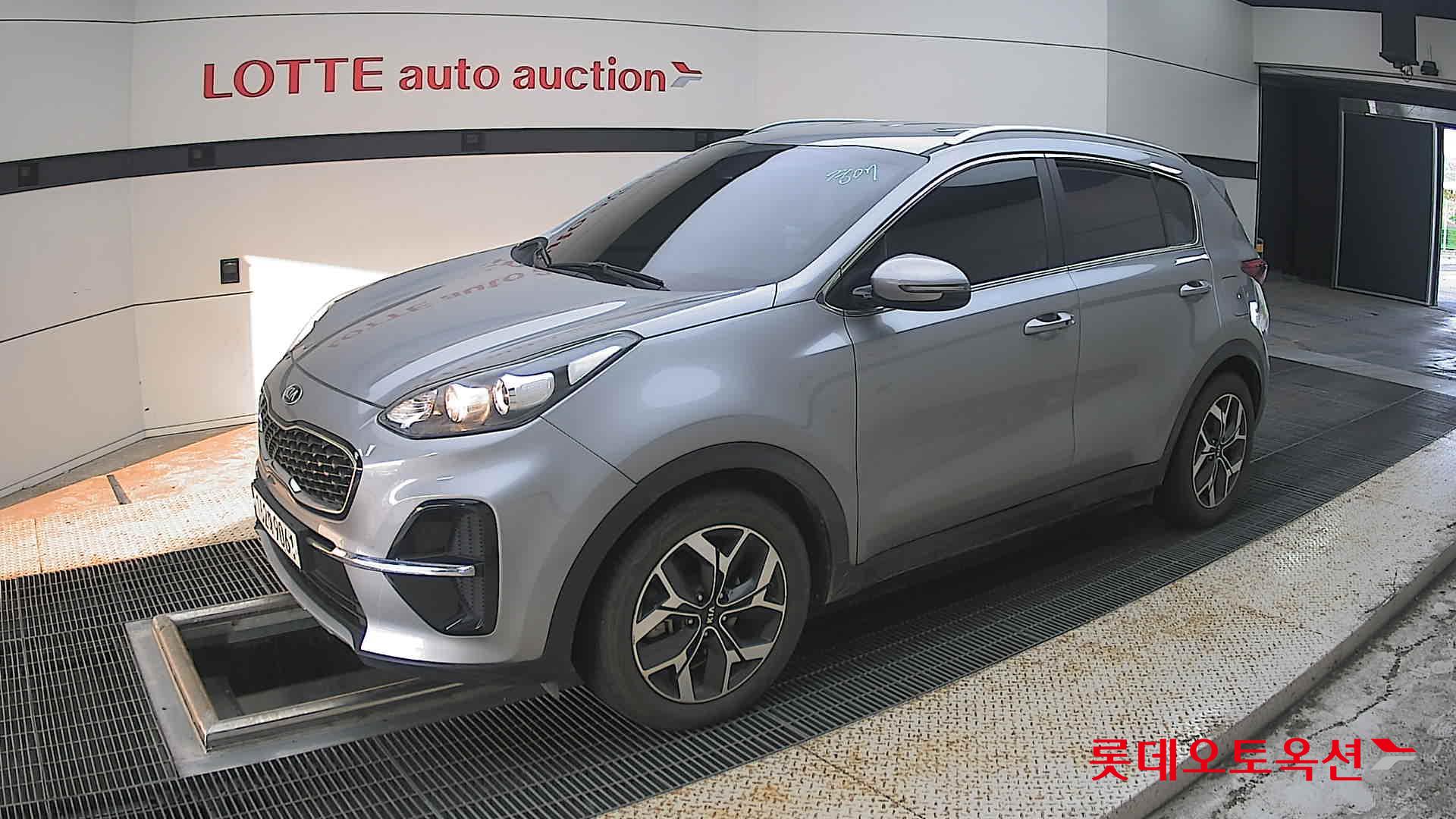 2021 - kia sportage