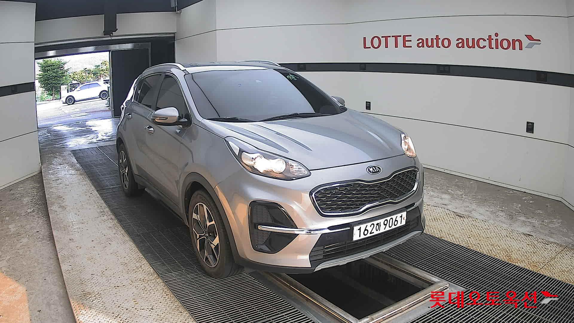 2021 - kia sportage