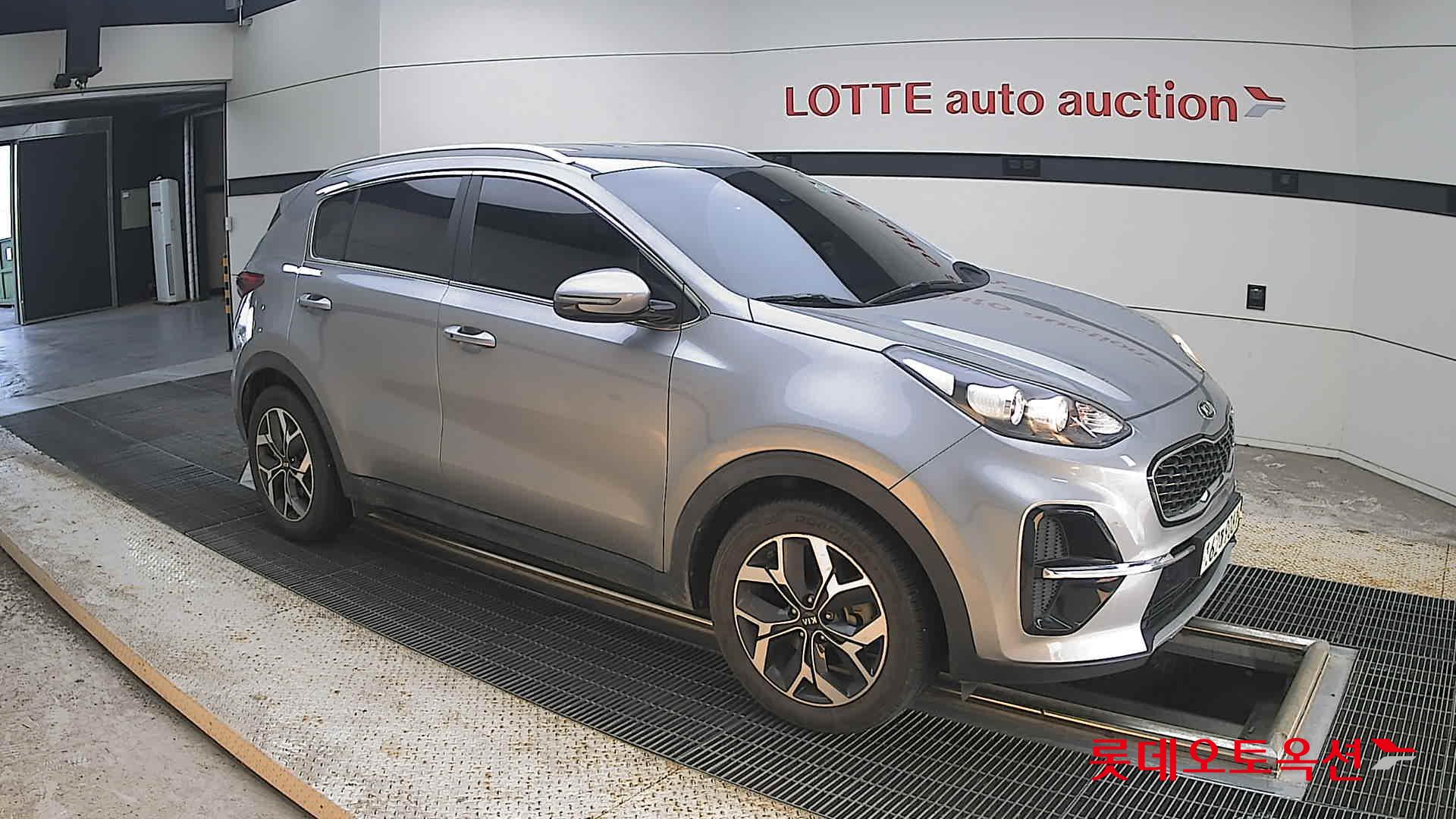 2021 - kia sportage