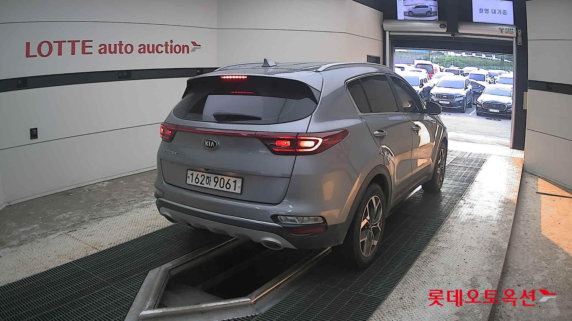 2021 - kia sportage