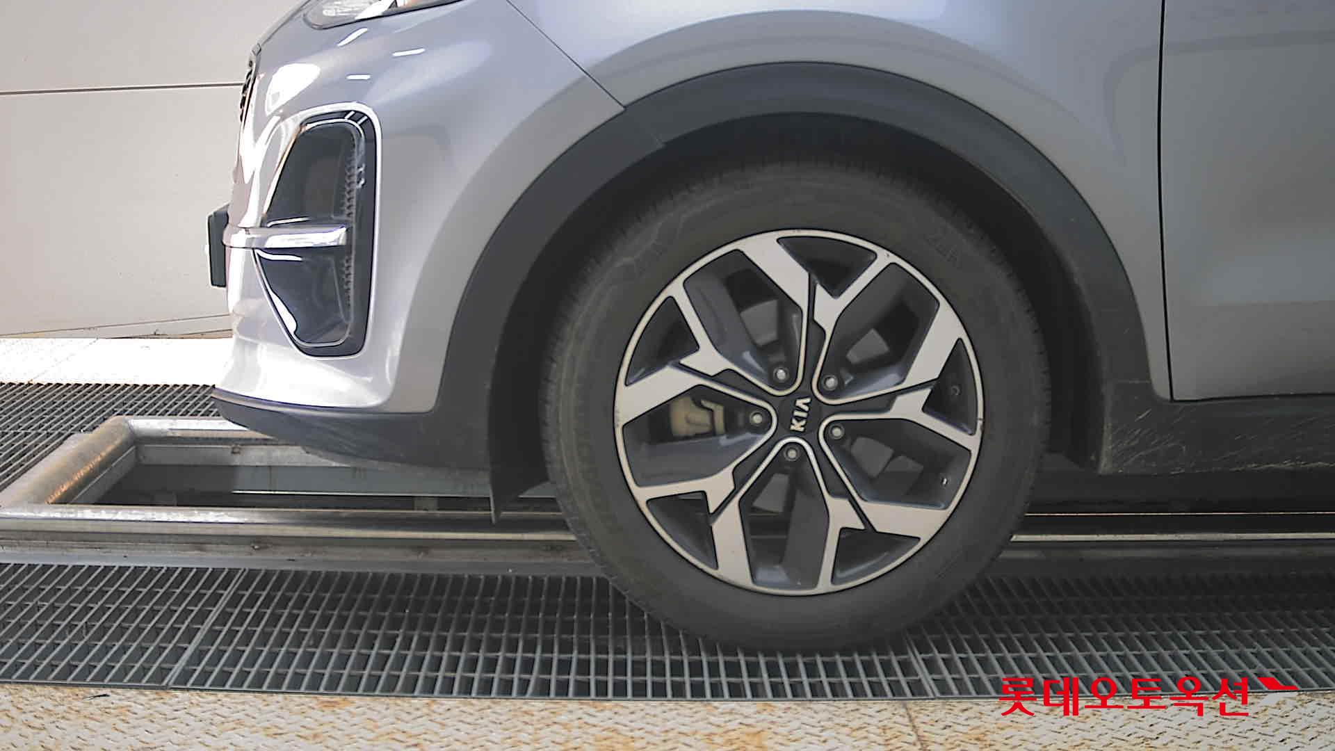 2021 - kia sportage