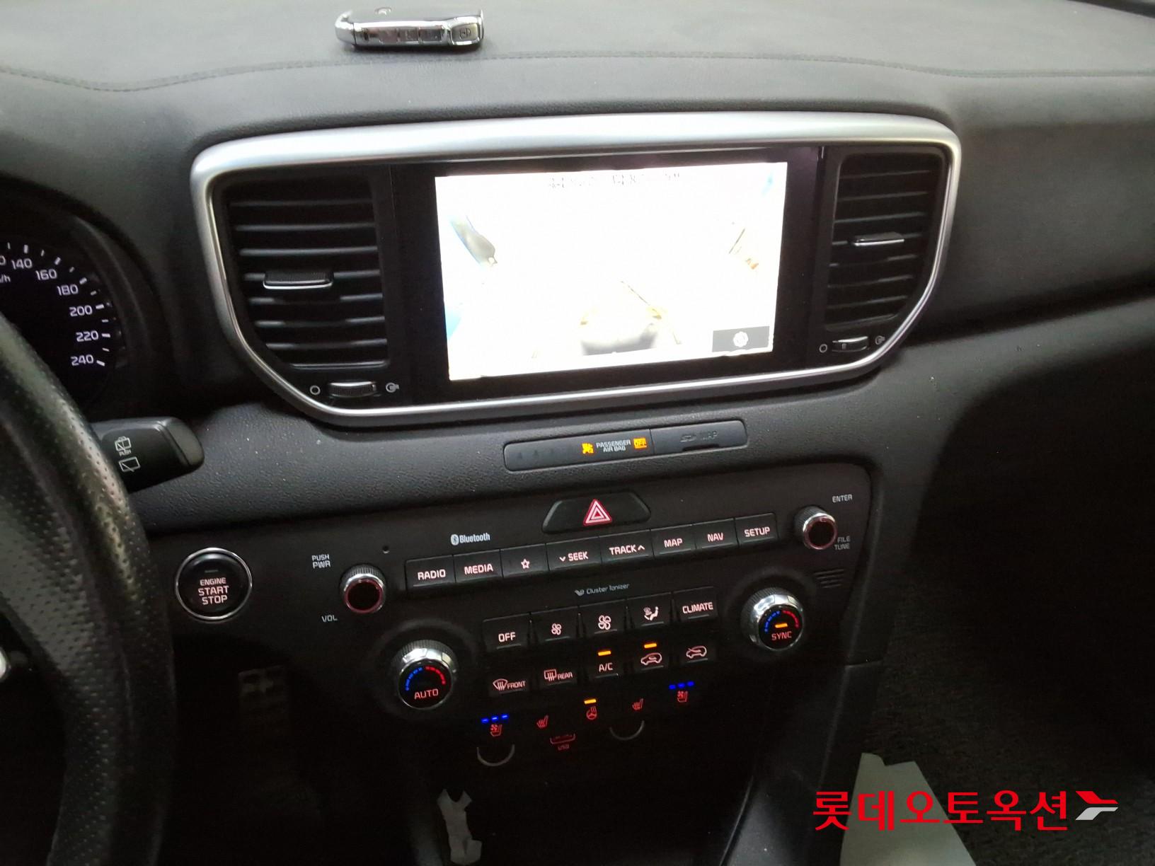 2021 - kia sportage