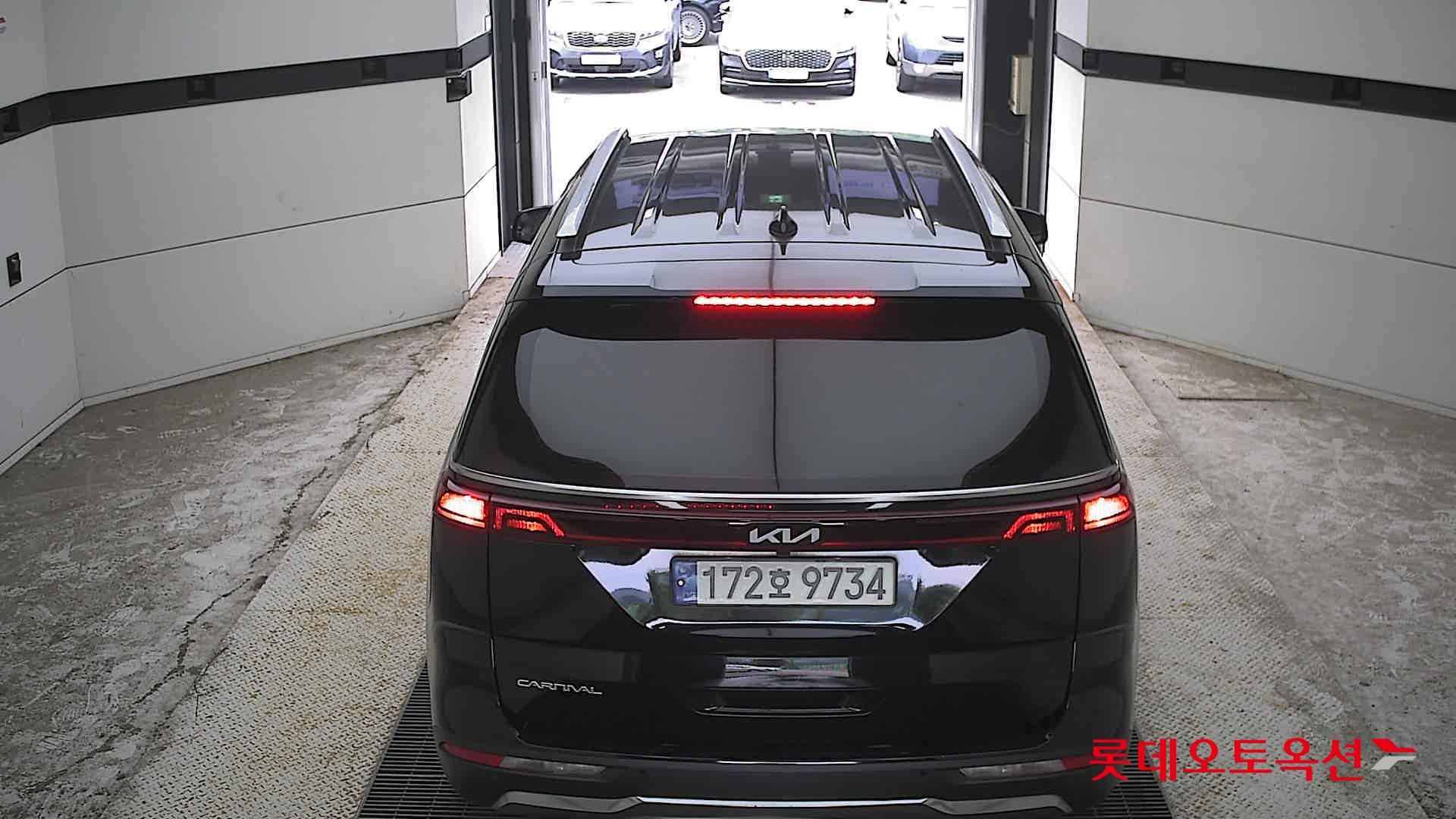 2023 - kia carnival