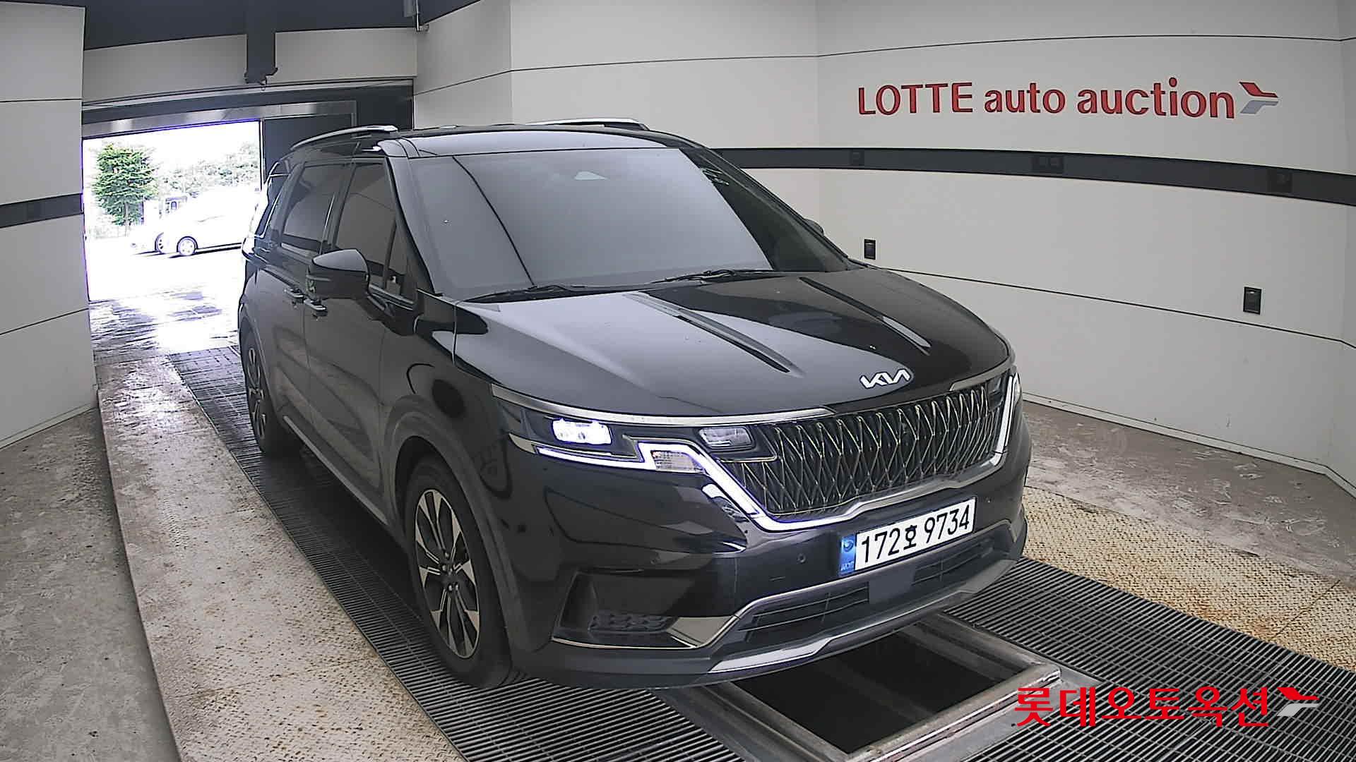 2023 - kia carnival