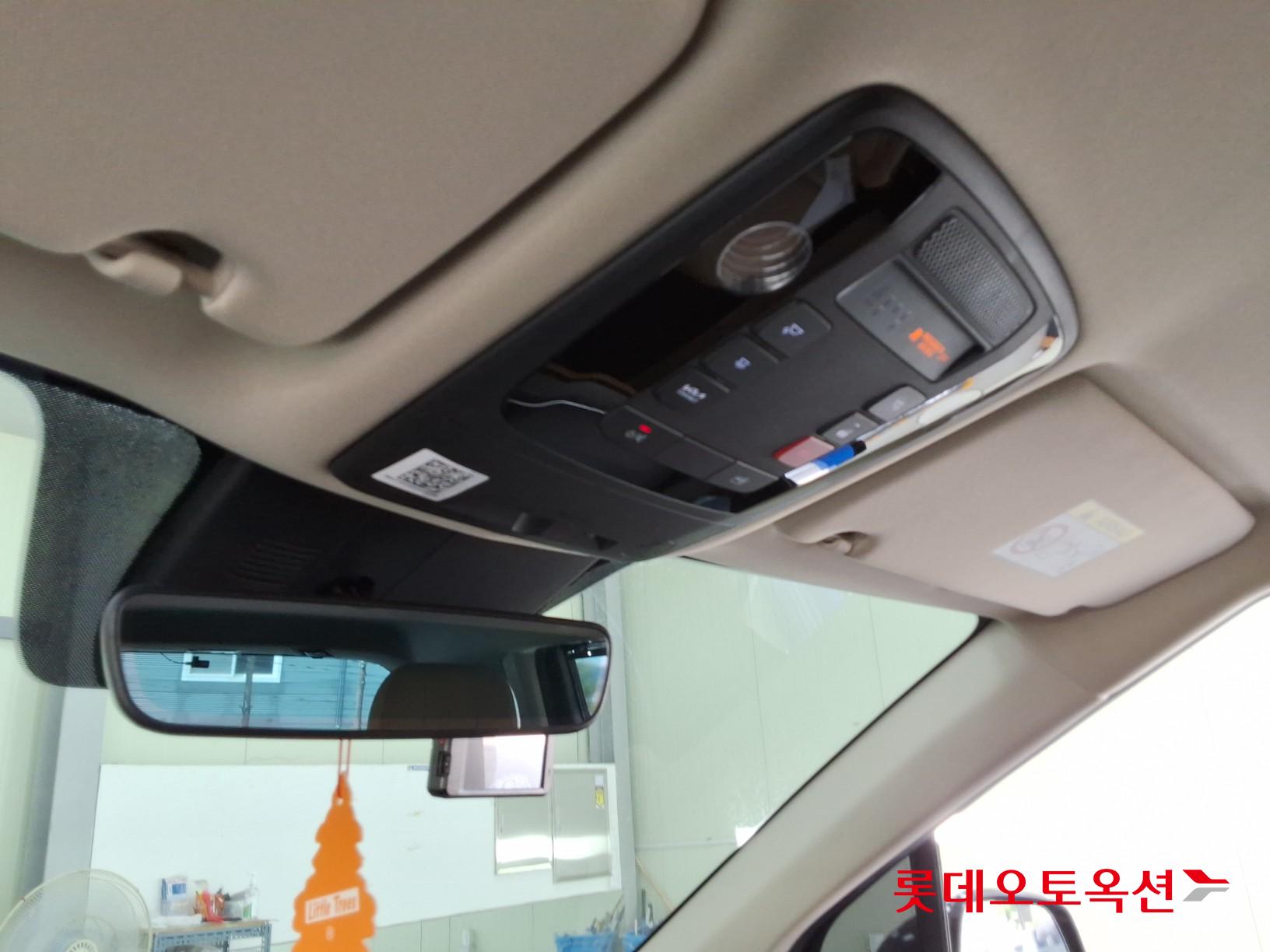 2023 - kia carnival