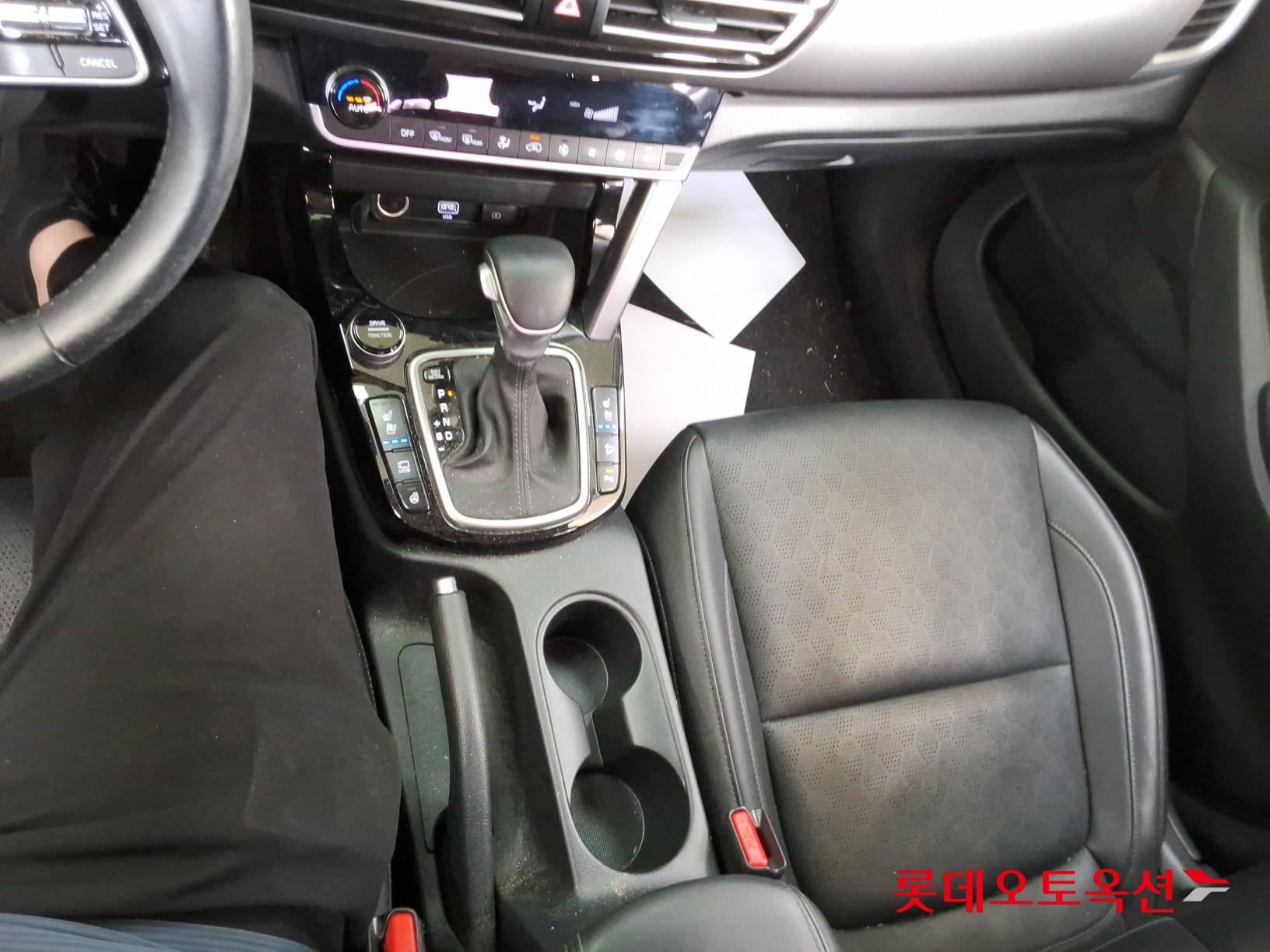 2021 - kia seltos