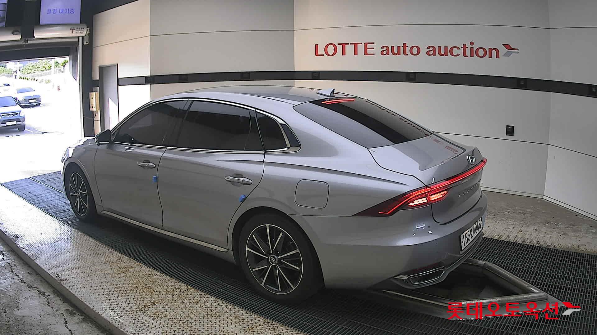 2020 - hyundai grandeur