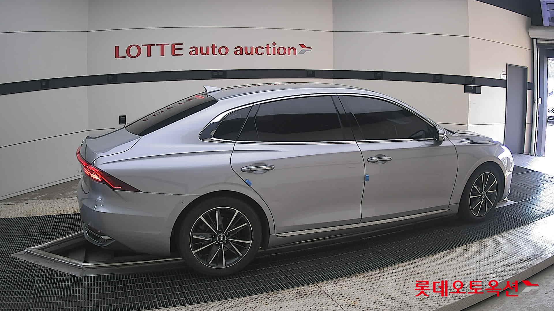 2020 - hyundai grandeur