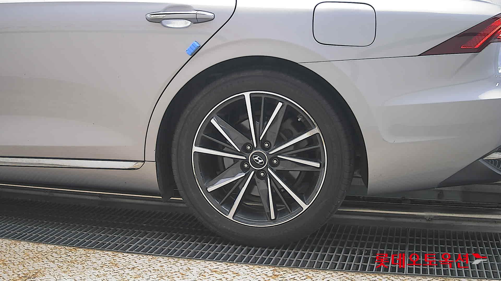 2020 - hyundai grandeur