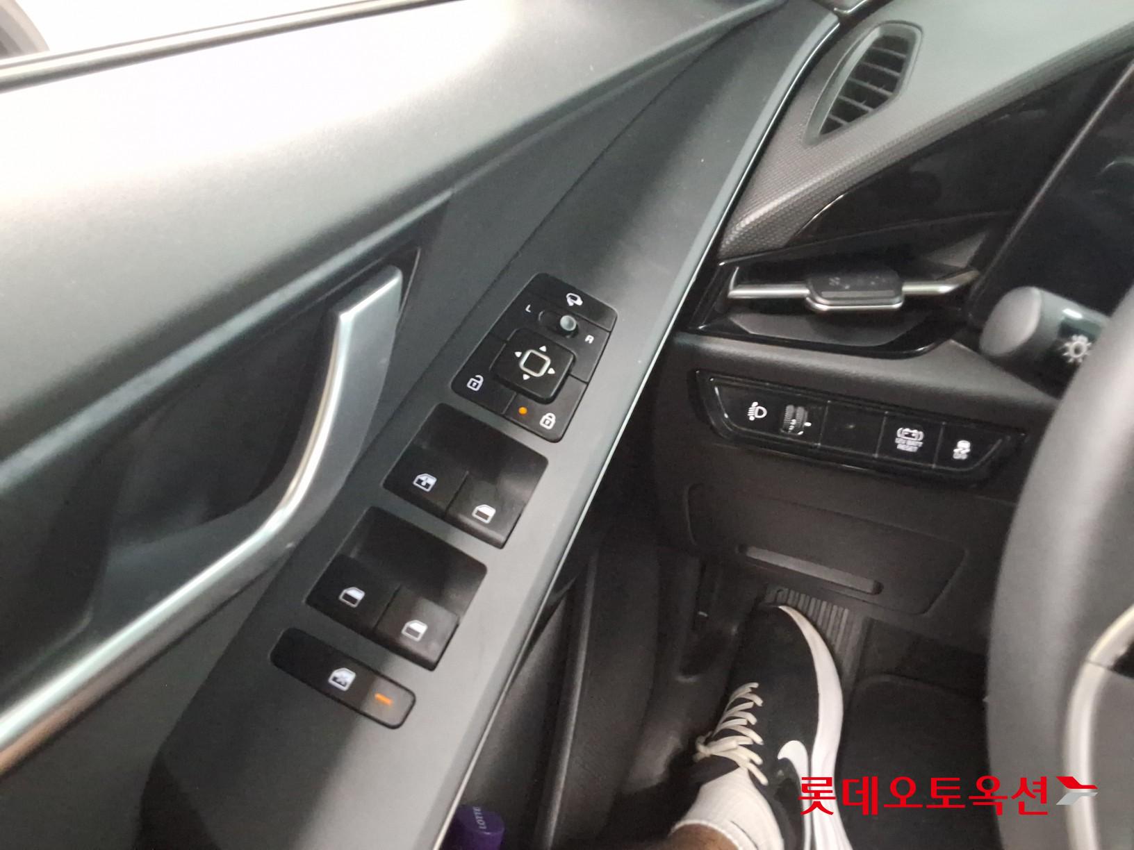2022 - kia niro
