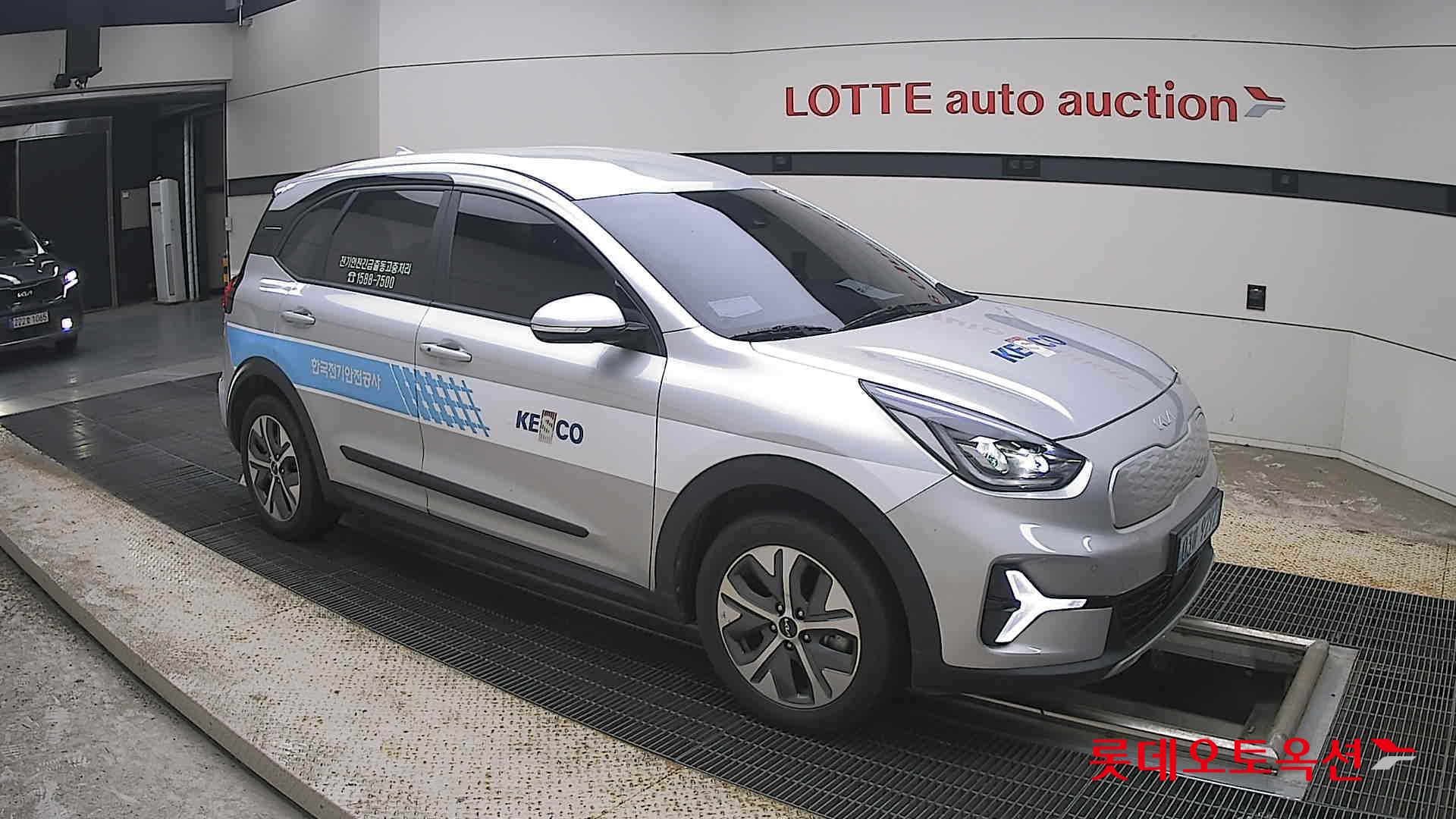 2023 - kia niro