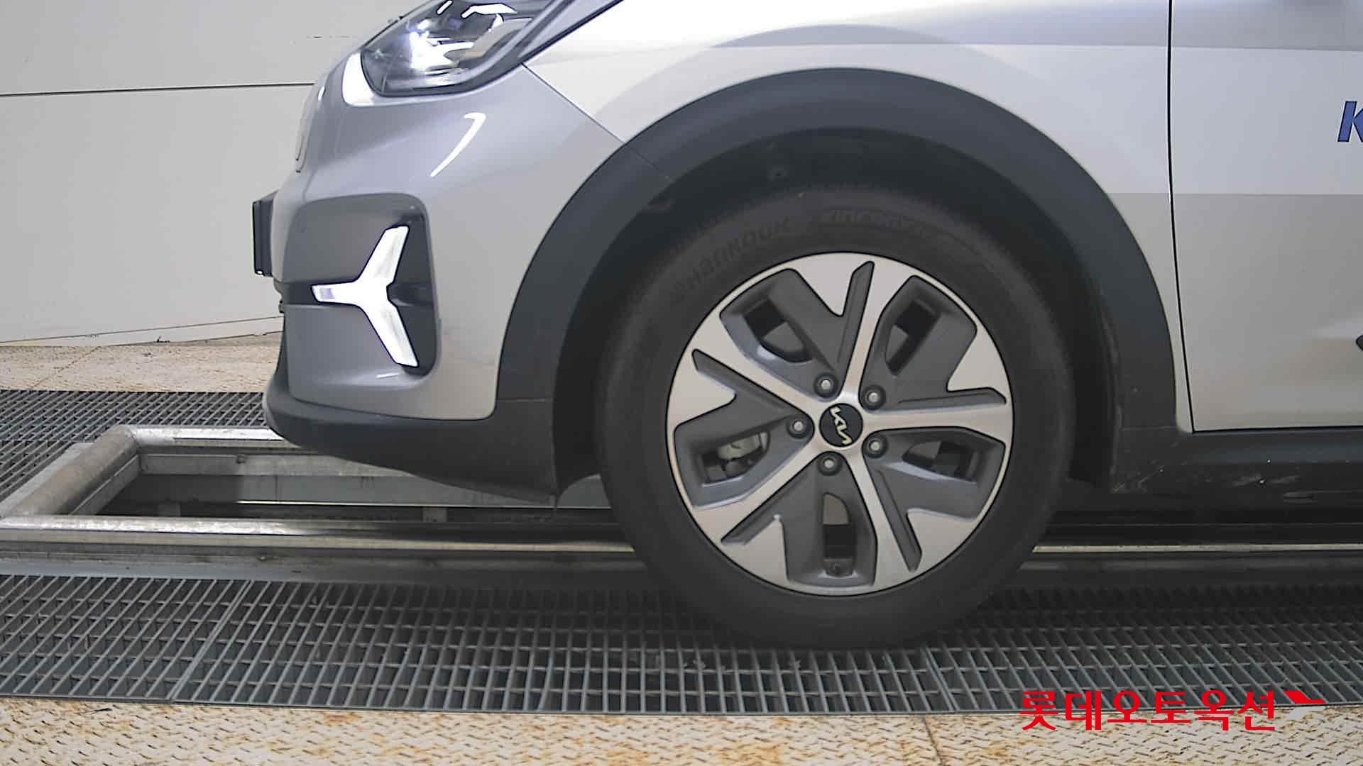 2023 - kia niro