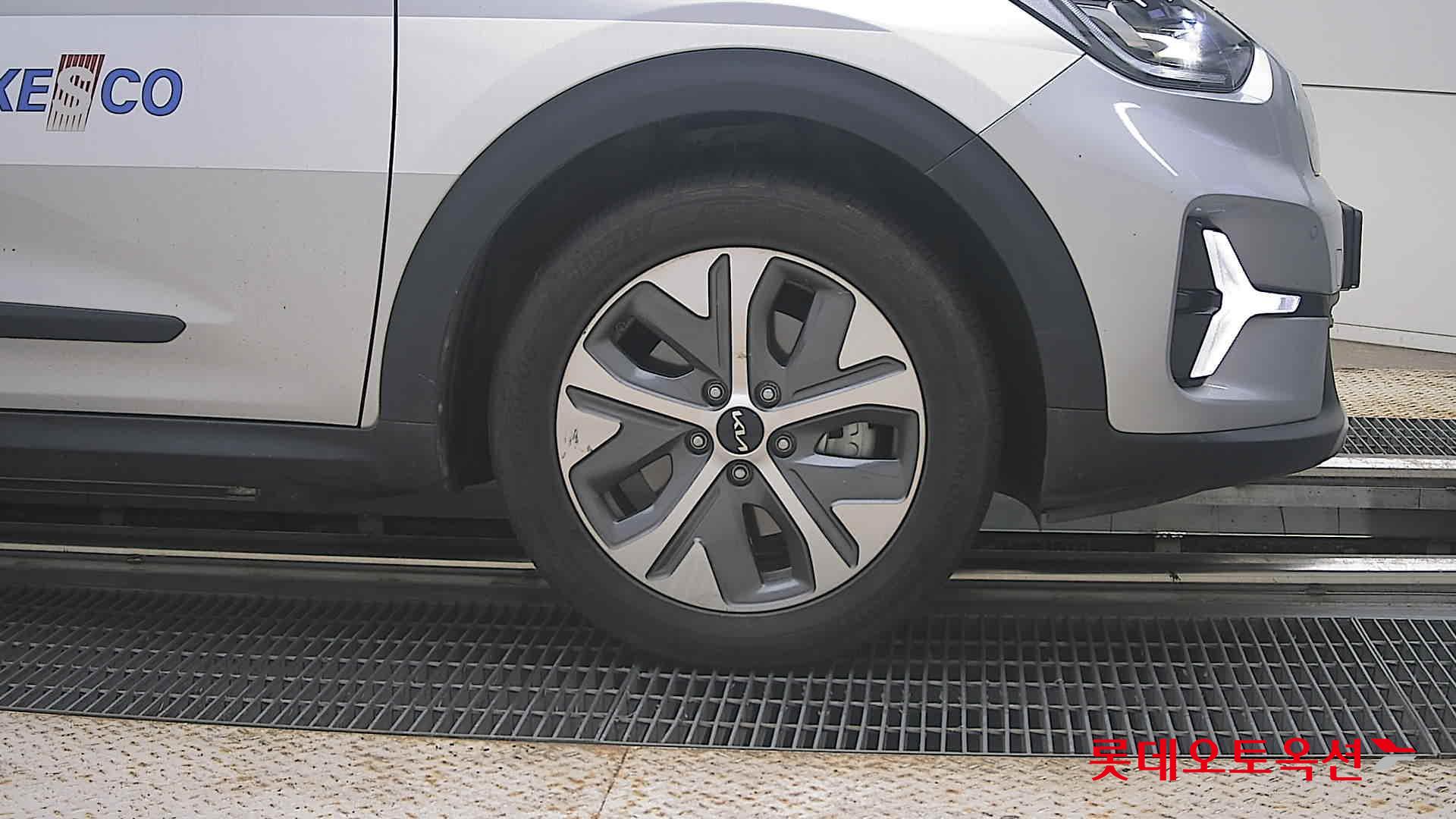 2023 - kia niro