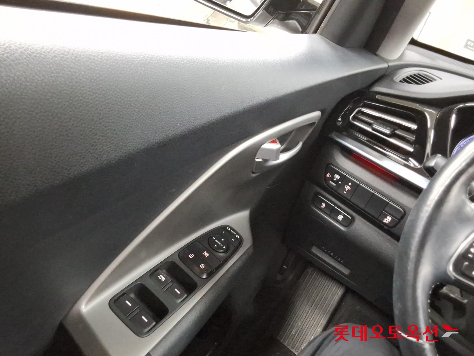 2023 - kia niro