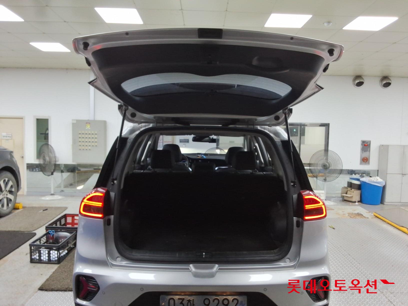 2023 - kia niro