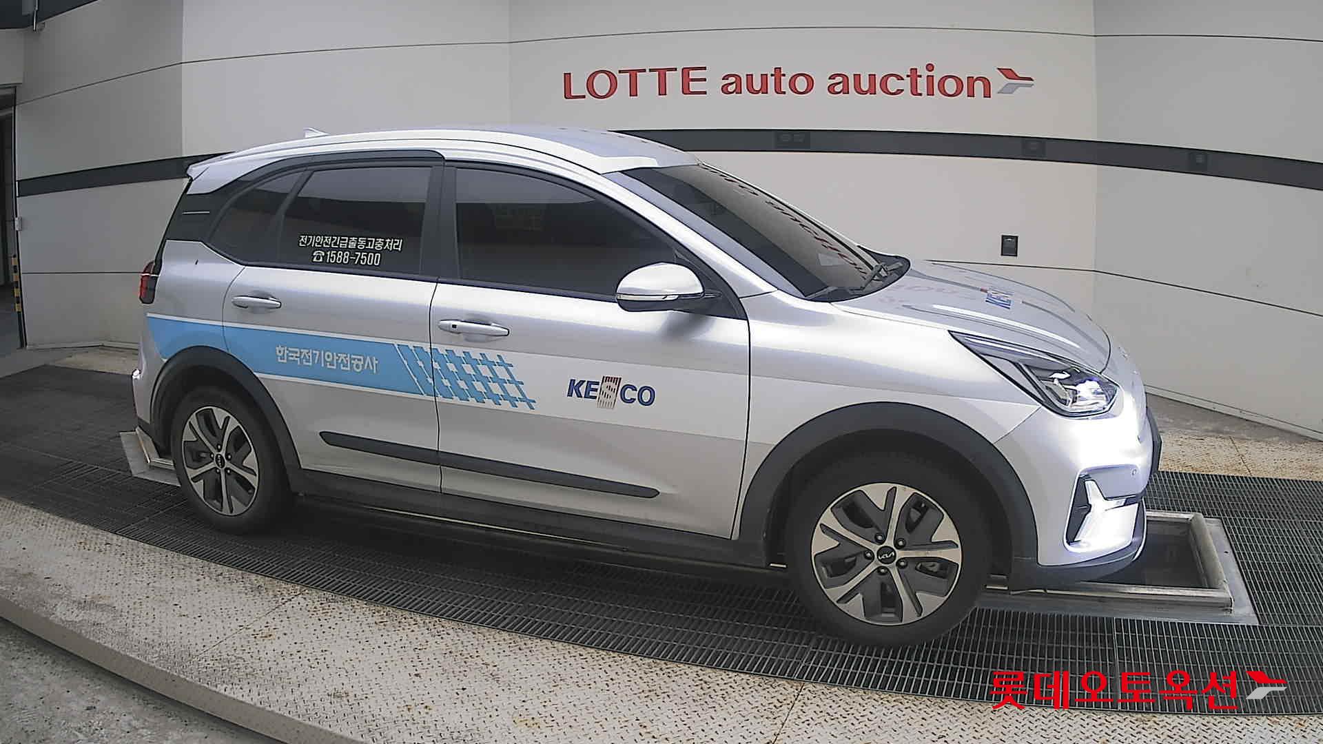كيا Niro 2023 — صورة 17
