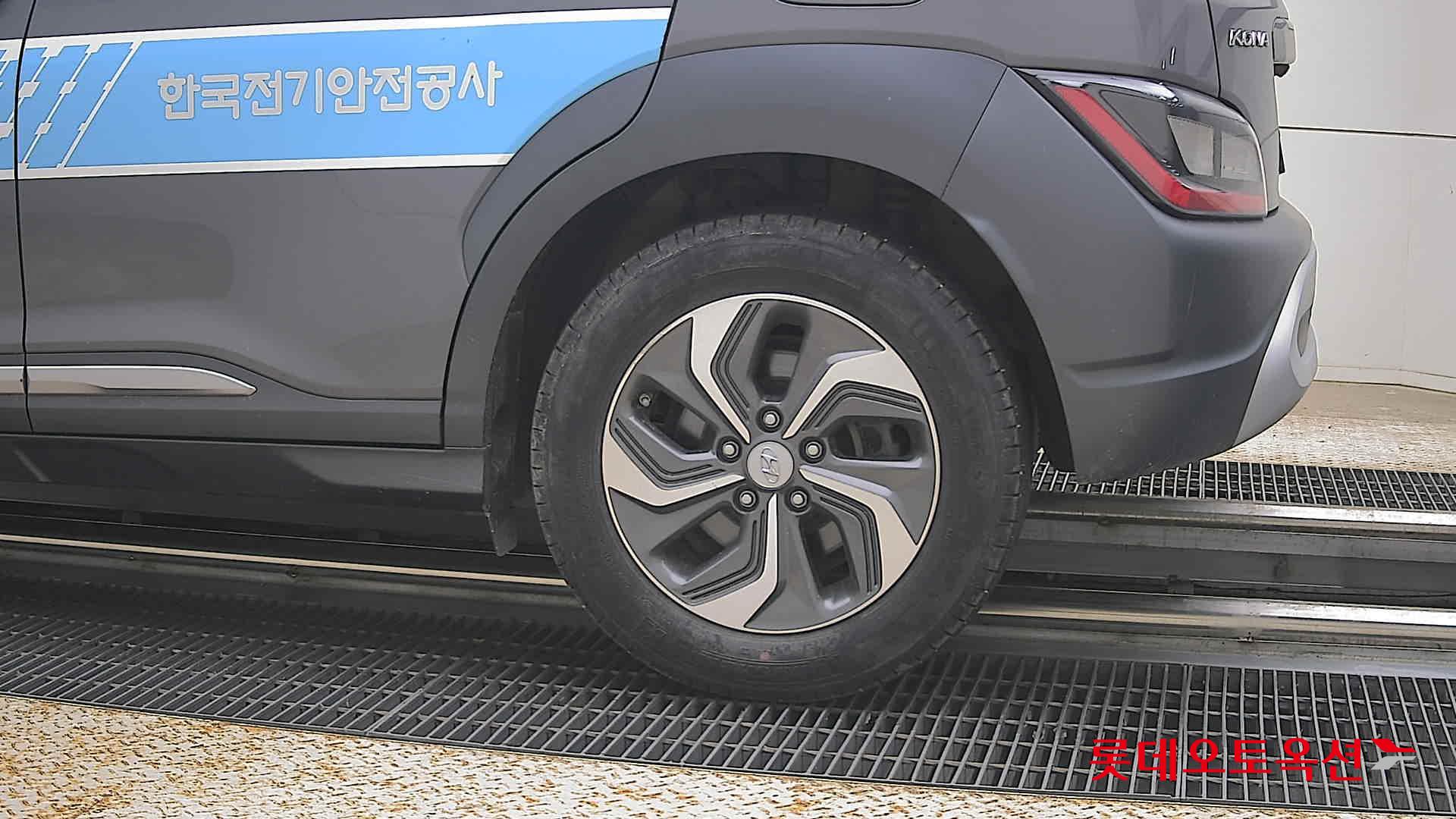 2023 - hyundai kona