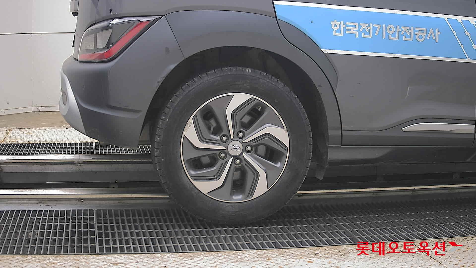 2023 - hyundai kona