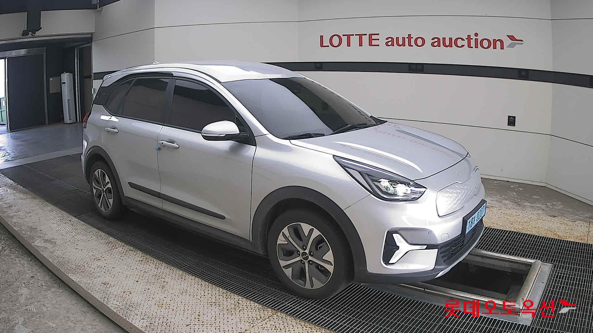 كيا Niro 2023 — صورة 18