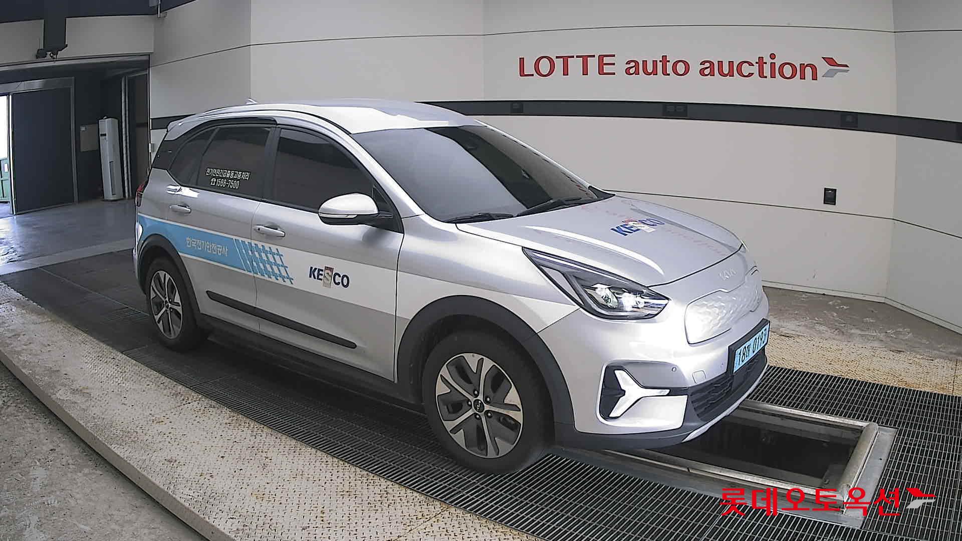 كيا Niro 2023 — صورة 18