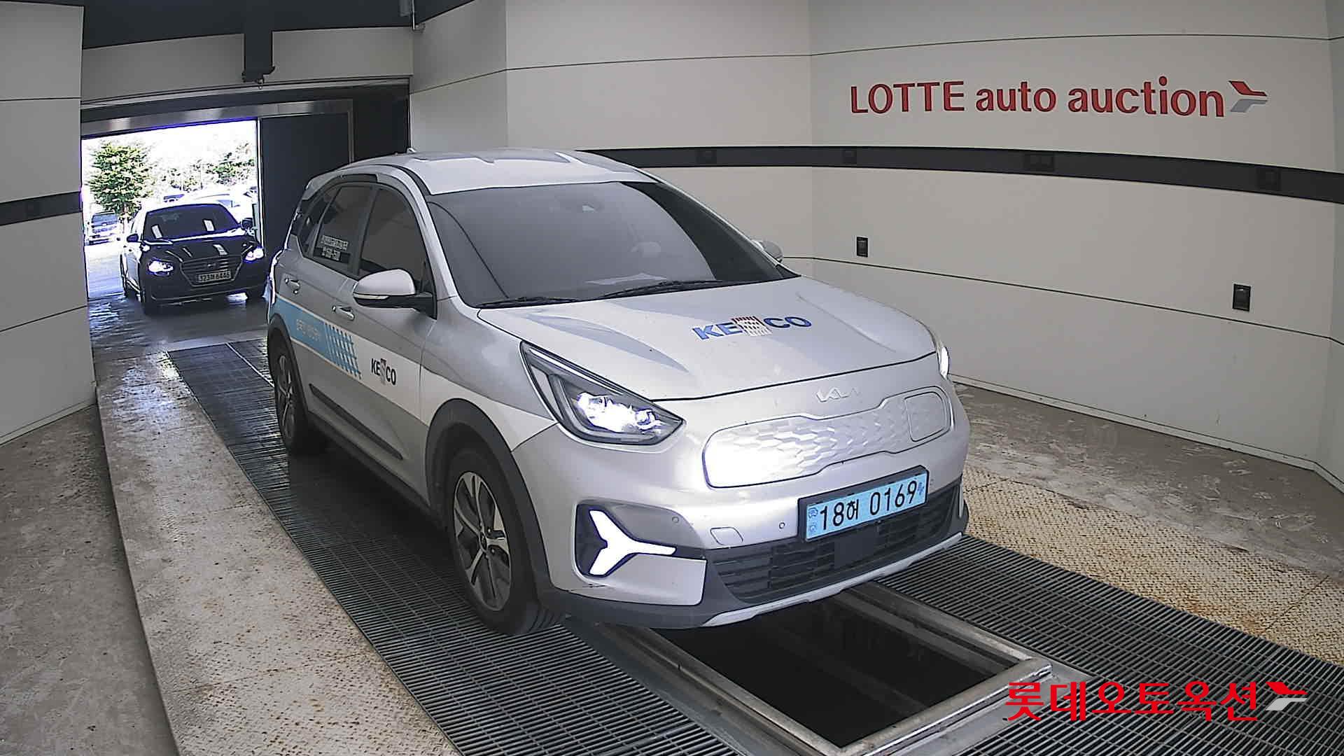 كيا Niro 2023 — صورة 20