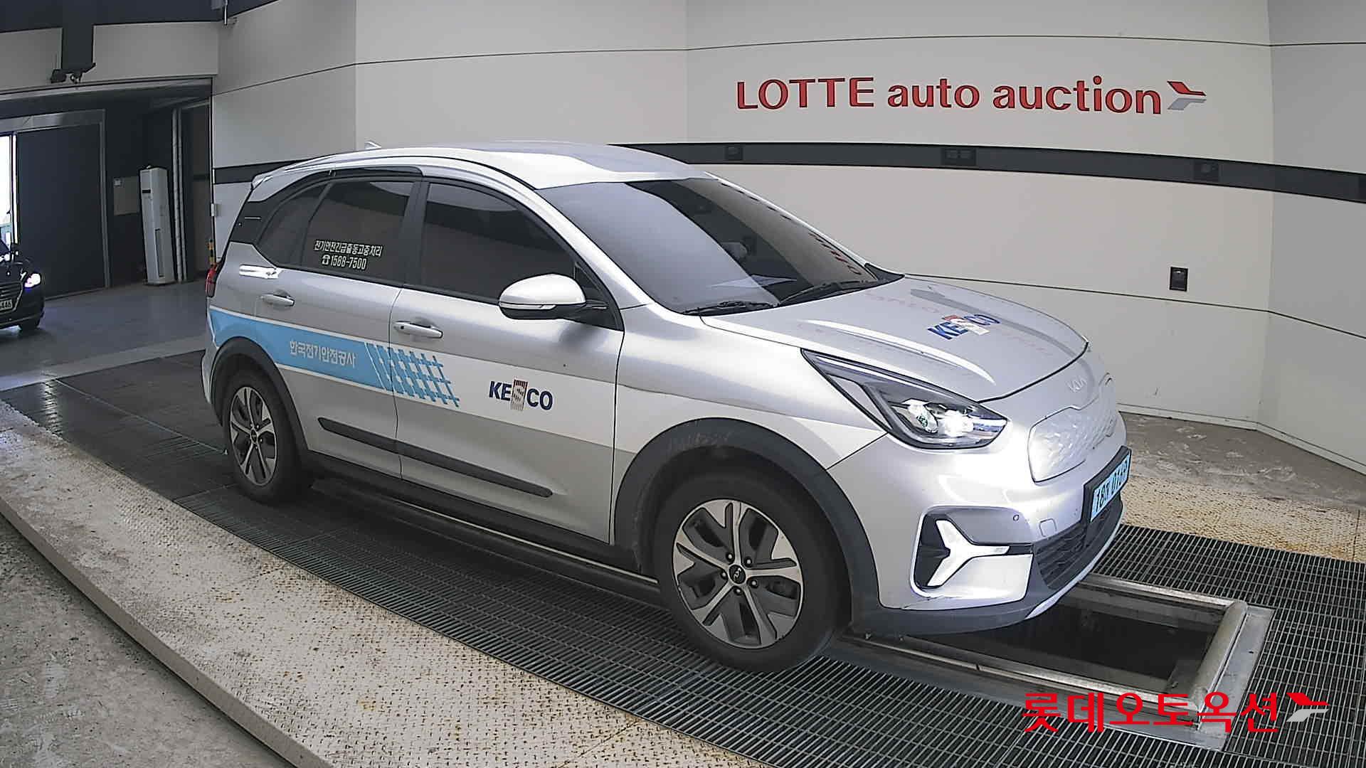 كيا Niro 2023 — صورة 18