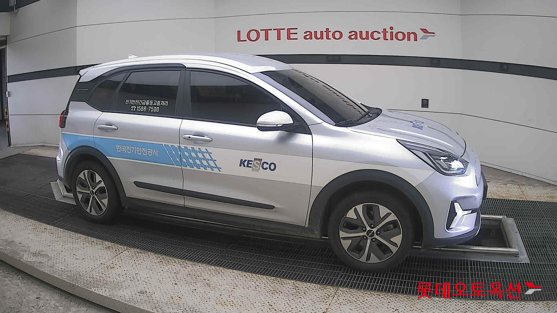 كيا Niro 2023 — صورة 17